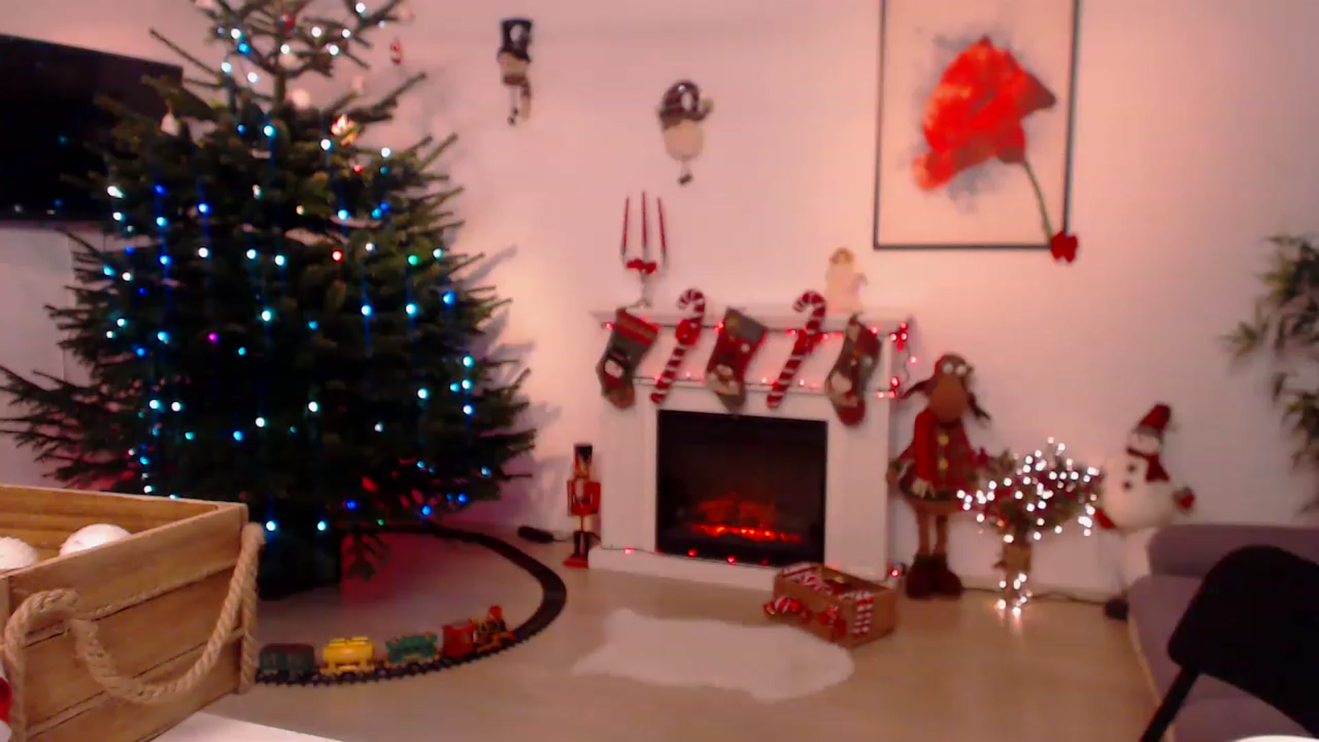 Gallery image thumbnail from PoppyNaked's myfreecams stream on, 12/11/2022, 06:17 image 6 of 20