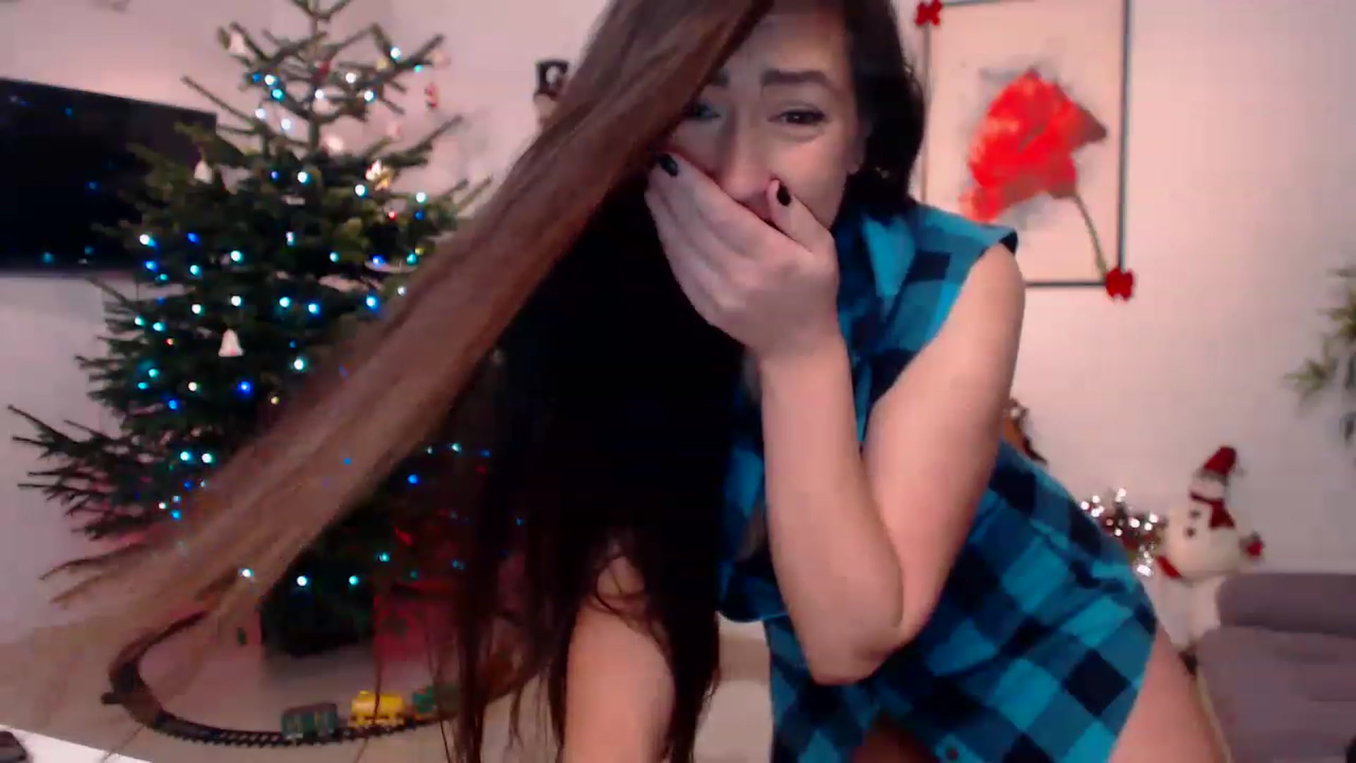 Gallery image thumbnail from PoppyNaked's myfreecams stream on, 12/12/2022, 07:16 image 16 of 20