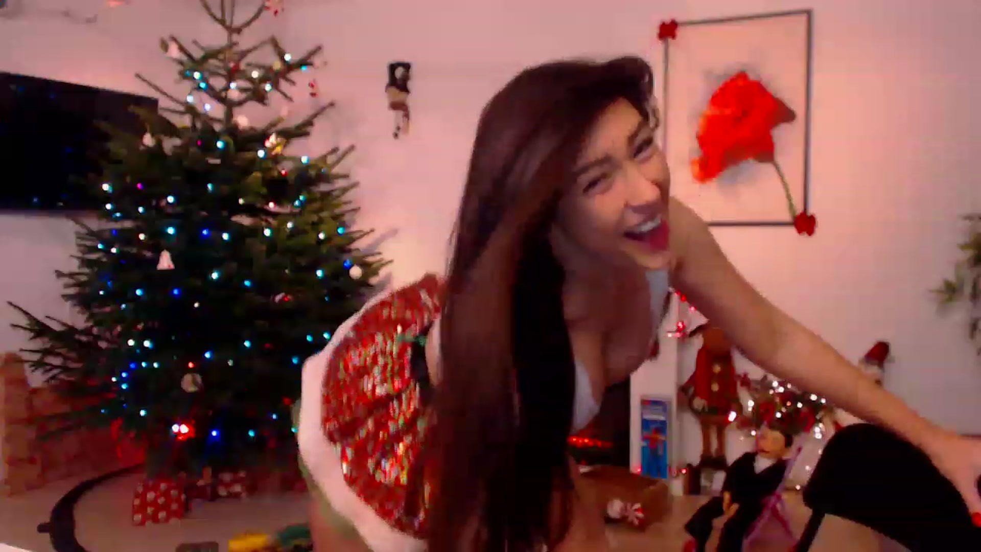 Gallery image thumbnail from PoppyNaked's myfreecams stream on, 12/20/2022, 06:27 image 7 of 20