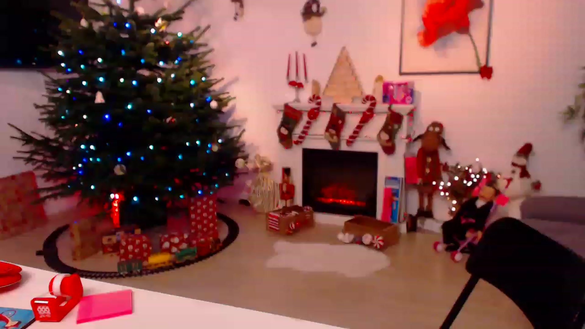 Gallery image thumbnail from PoppyNaked's myfreecams stream on, 12/20/2022, 07:52 image 15 of 20