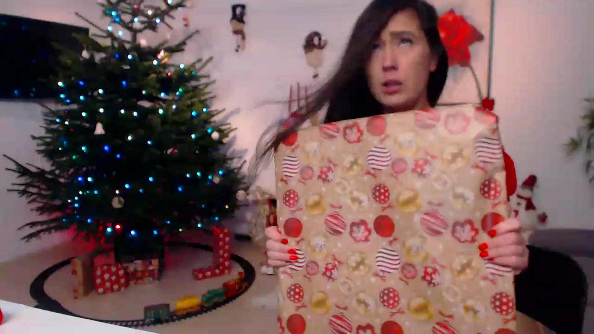 Gallery image thumbnail from PoppyNaked's myfreecams stream on, 12/21/2022, 07:42 image 10 of 20