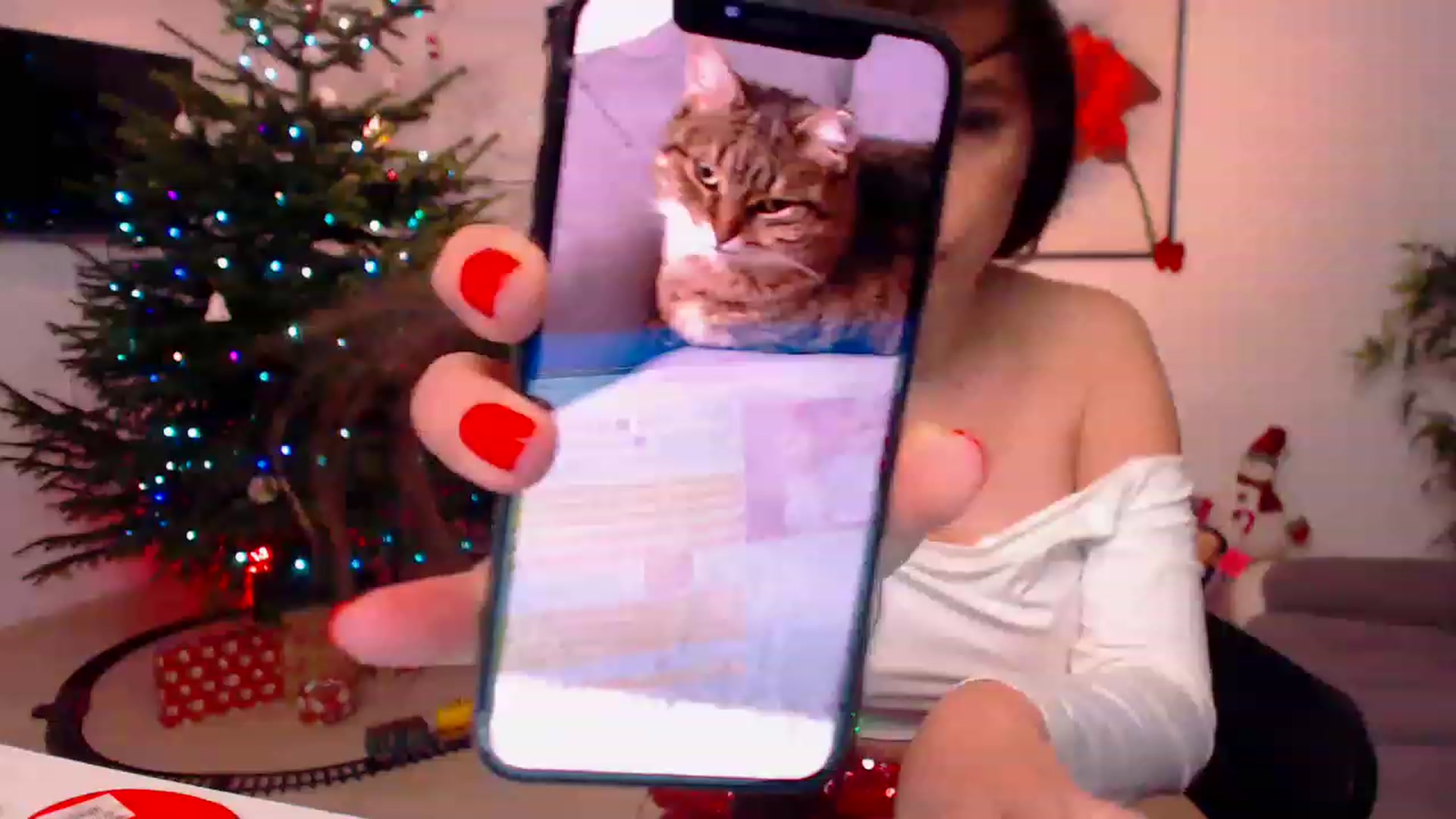 Gallery image thumbnail from PoppyNaked's myfreecams stream on, 12/22/2022, 06:54 image 17 of 20