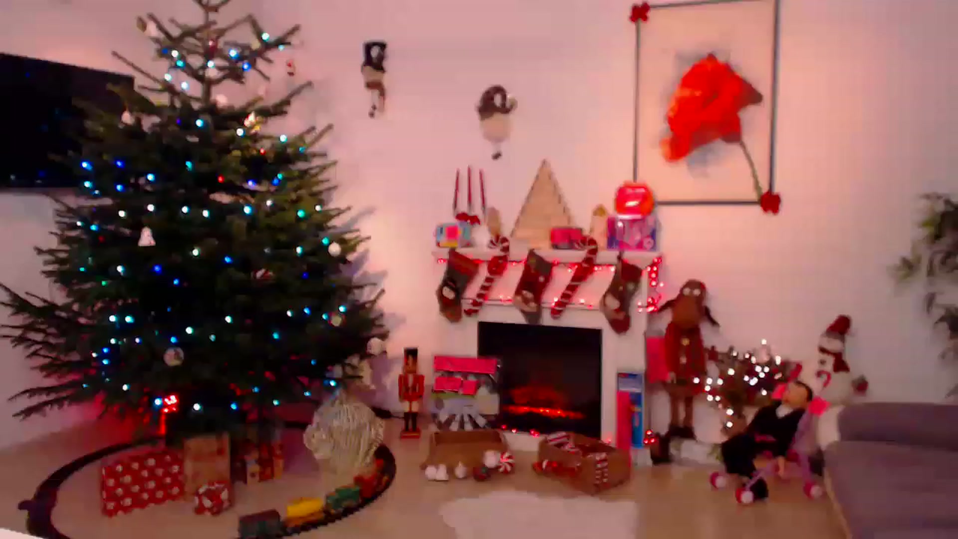 Gallery image thumbnail from PoppyNaked's myfreecams stream on, 12/22/2022, 06:54 image 16 of 20