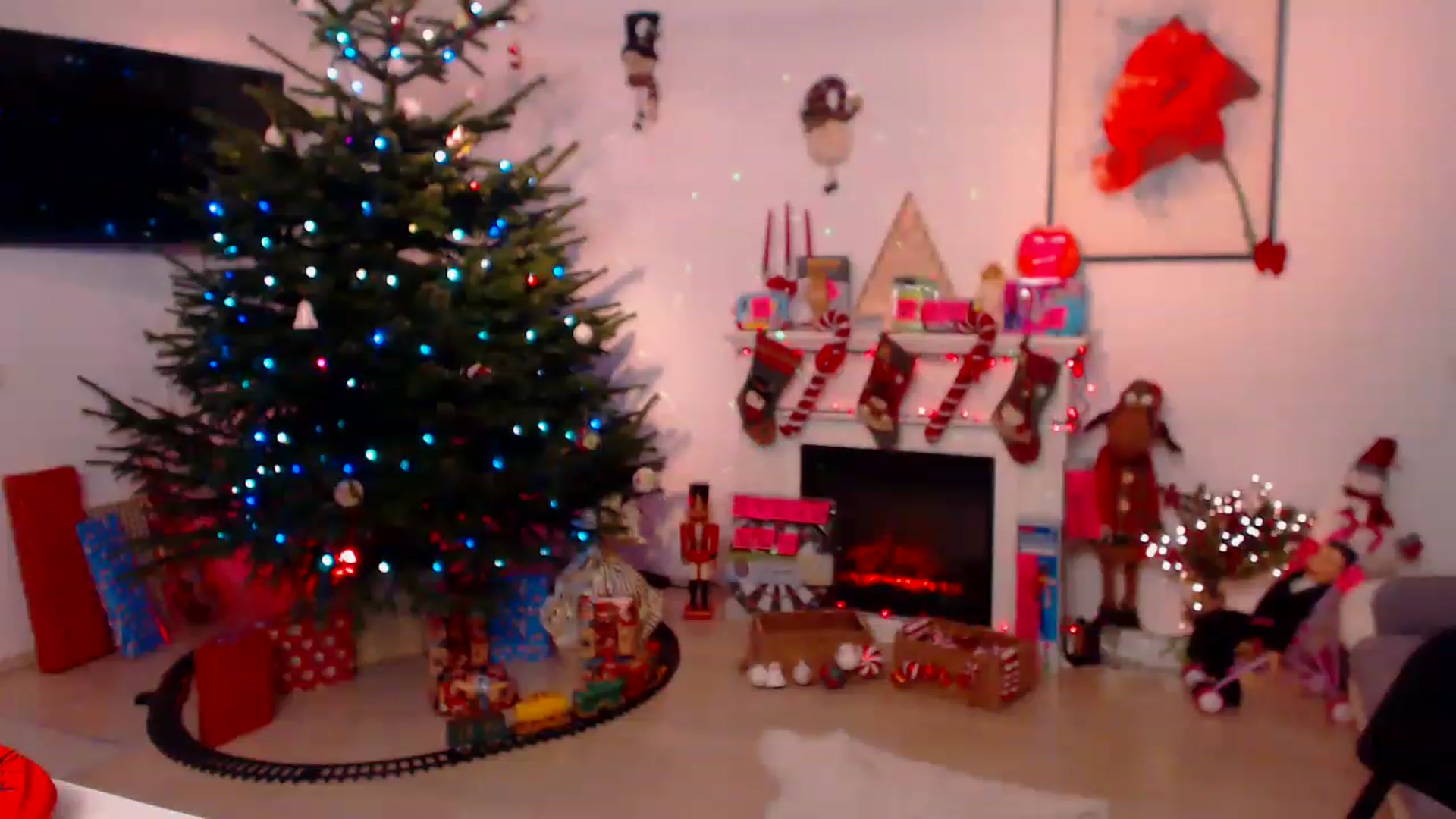 Gallery image thumbnail from PoppyNaked's myfreecams stream on, 12/23/2022, 07:08 image 15 of 20