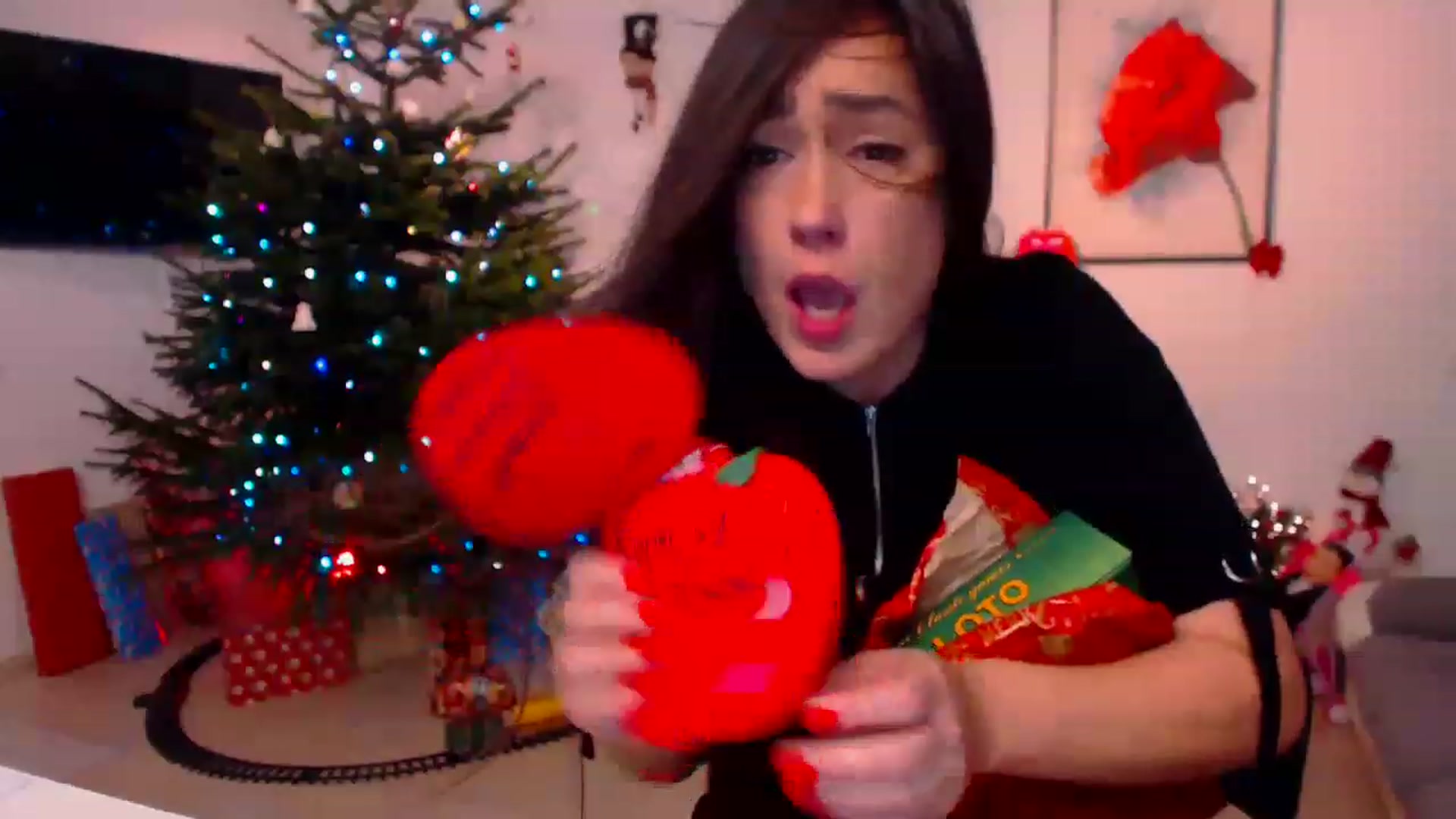 Gallery image thumbnail from PoppyNaked's myfreecams stream on, 12/23/2022, 07:08 image 16 of 20