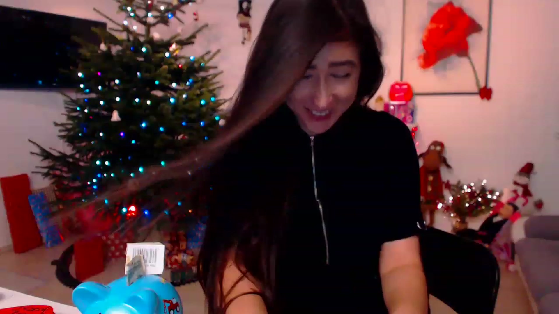 Gallery image thumbnail from PoppyNaked's myfreecams stream on, 12/23/2022, 07:08 image 14 of 20