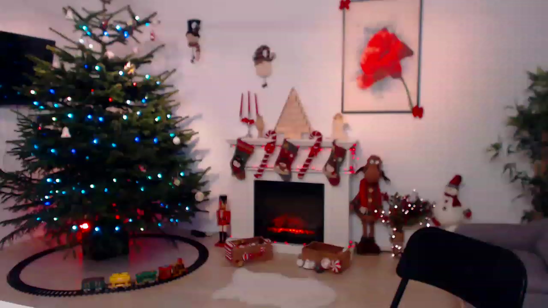 Gallery image thumbnail from PoppyNaked's myfreecams stream on, 12/28/2022, 05:36 image 13 of 20