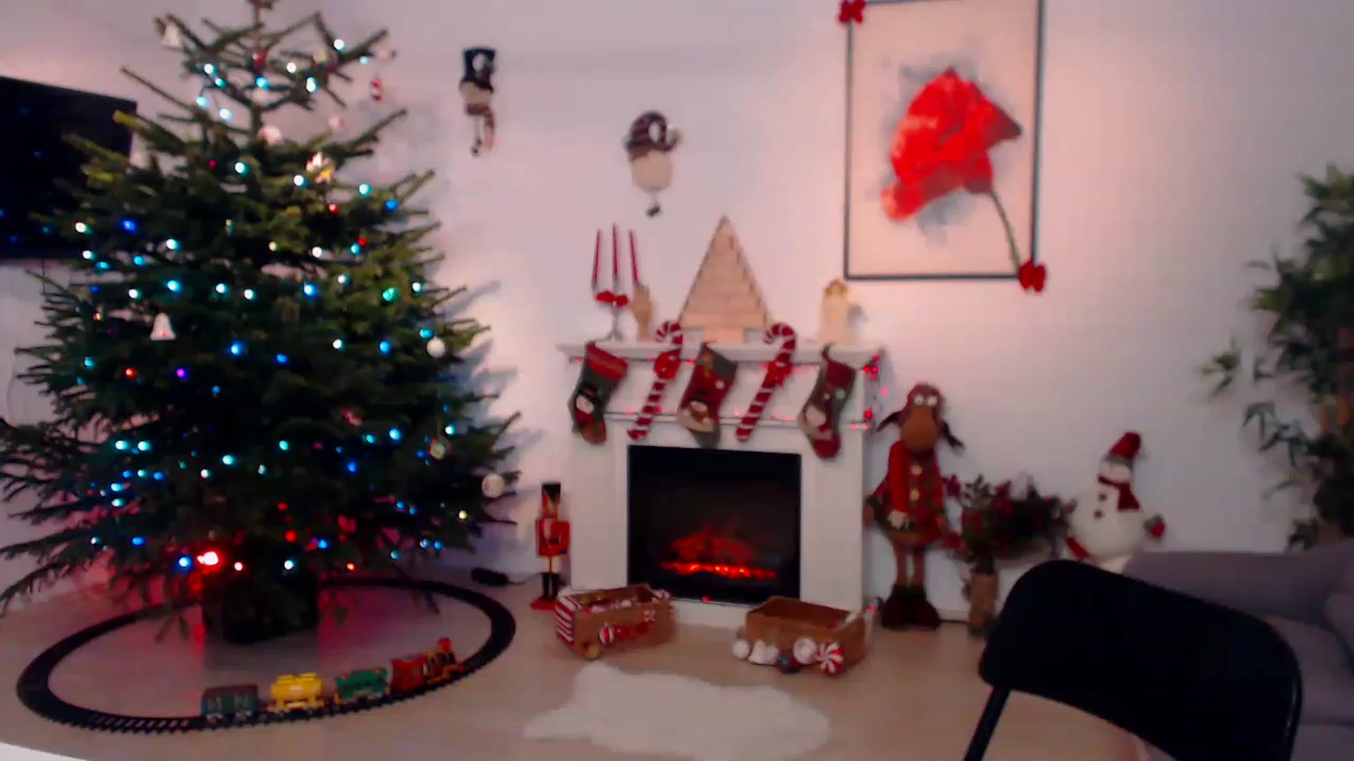 Gallery image thumbnail from PoppyNaked's myfreecams stream on, 12/28/2022, 05:36 image 11 of 20