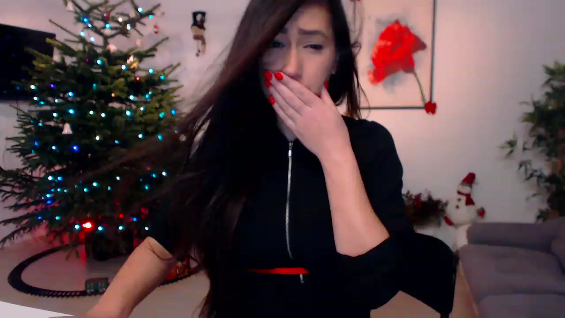 Gallery image thumbnail from PoppyNaked's myfreecams stream on, 12/28/2022, 05:36 image 17 of 20