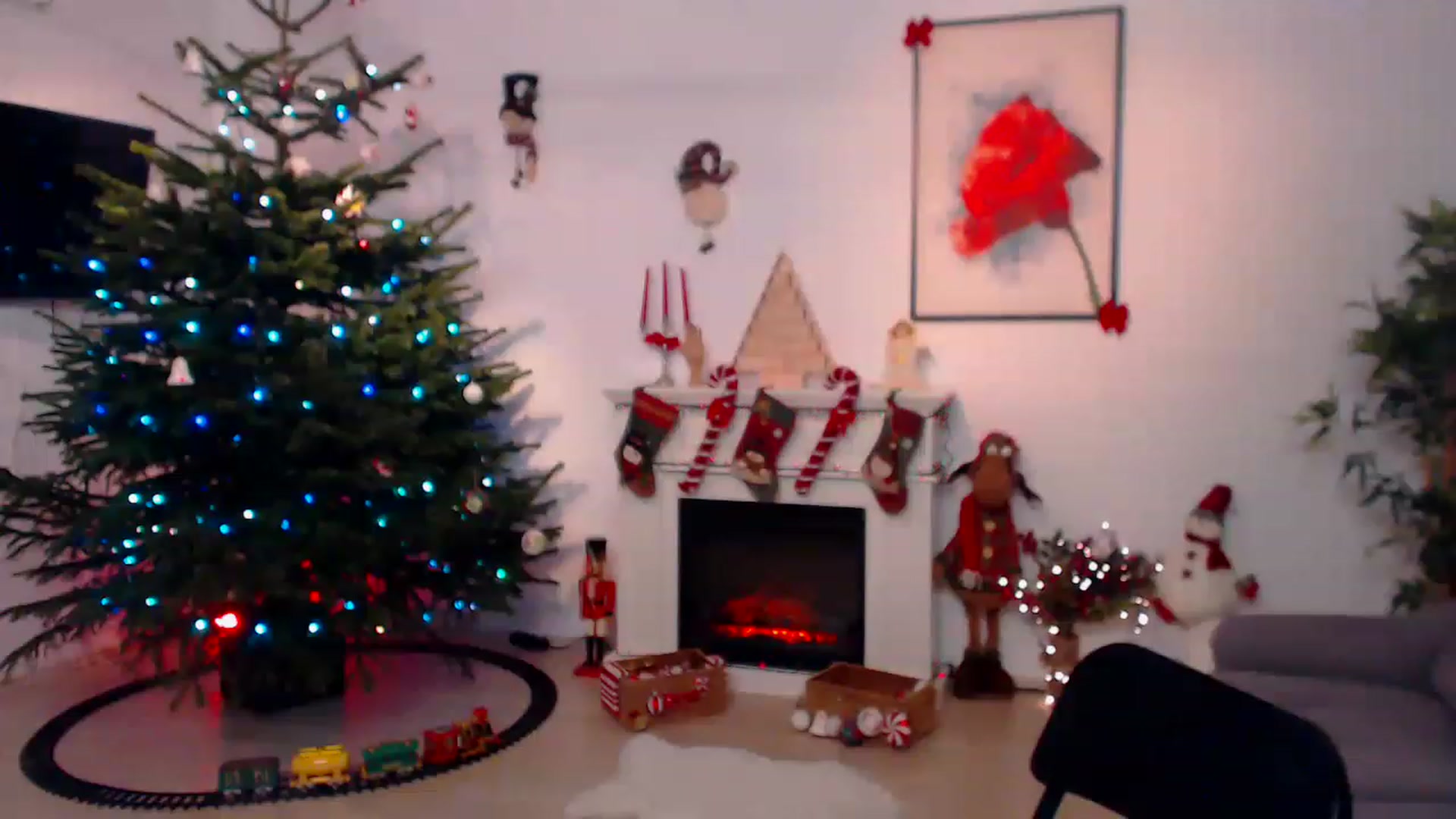 Gallery image thumbnail from PoppyNaked's myfreecams stream on, 12/28/2022, 05:36 image 19 of 20