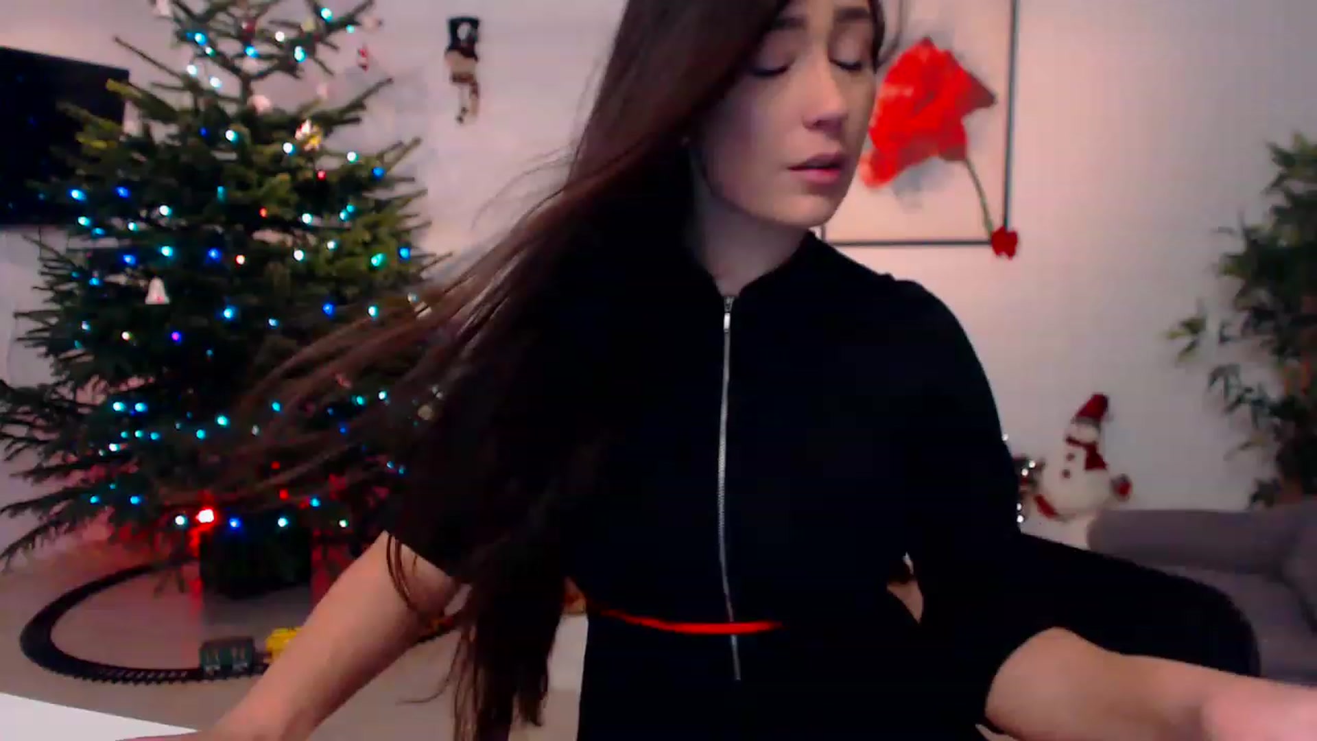 Gallery image thumbnail from PoppyNaked's myfreecams stream on, 12/28/2022, 05:36 image 2 of 20
