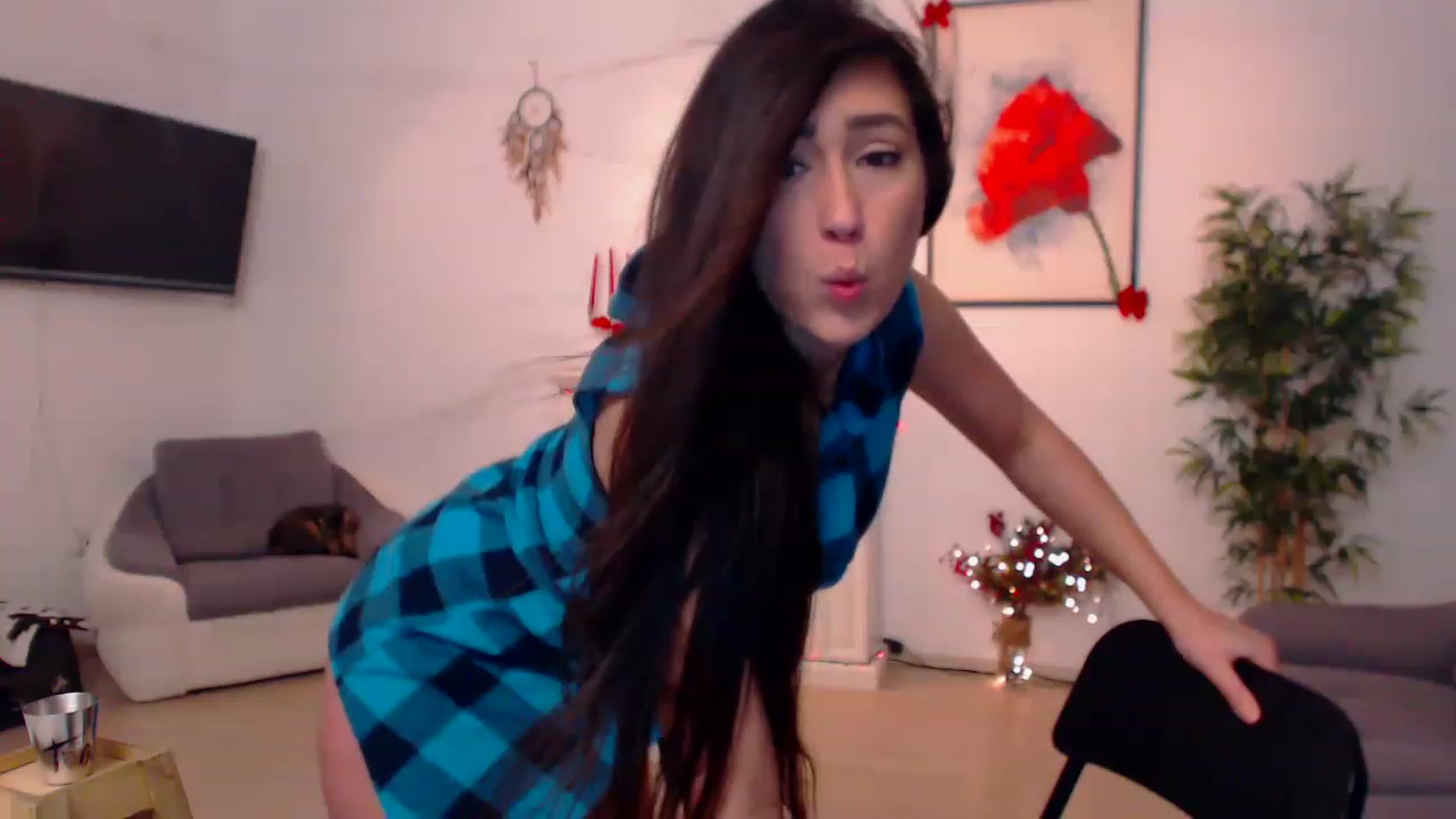 Gallery image thumbnail from PoppyNaked's myfreecams stream on, 01/07/2023, 06:46 image 3 of 20