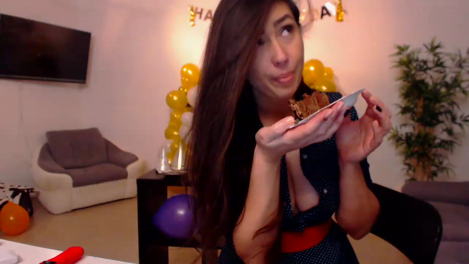 Gallery image thumbnail from PoppyNaked's myfreecams stream on, 01/18/2023, 06:43 image 6 of 20