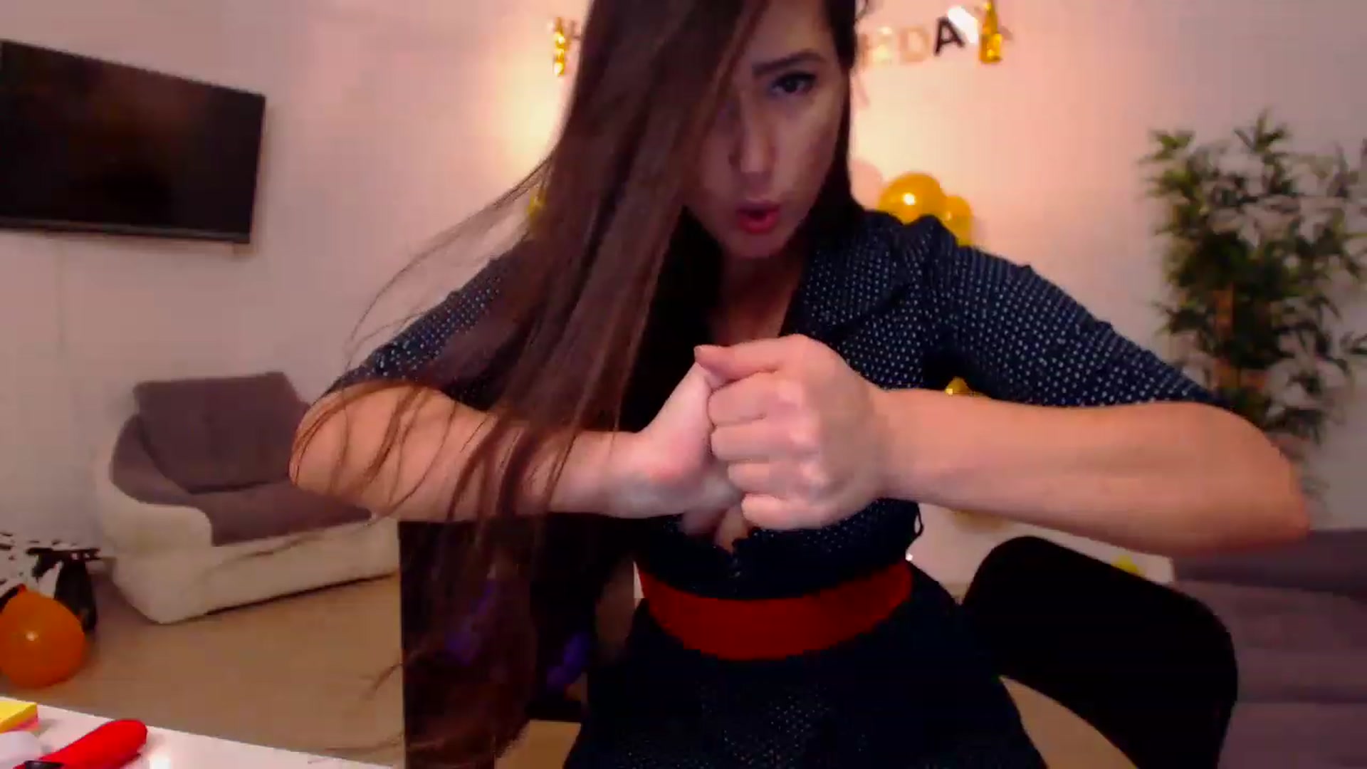Gallery image thumbnail from PoppyNaked's myfreecams stream on, 01/18/2023, 06:43 image 7 of 20