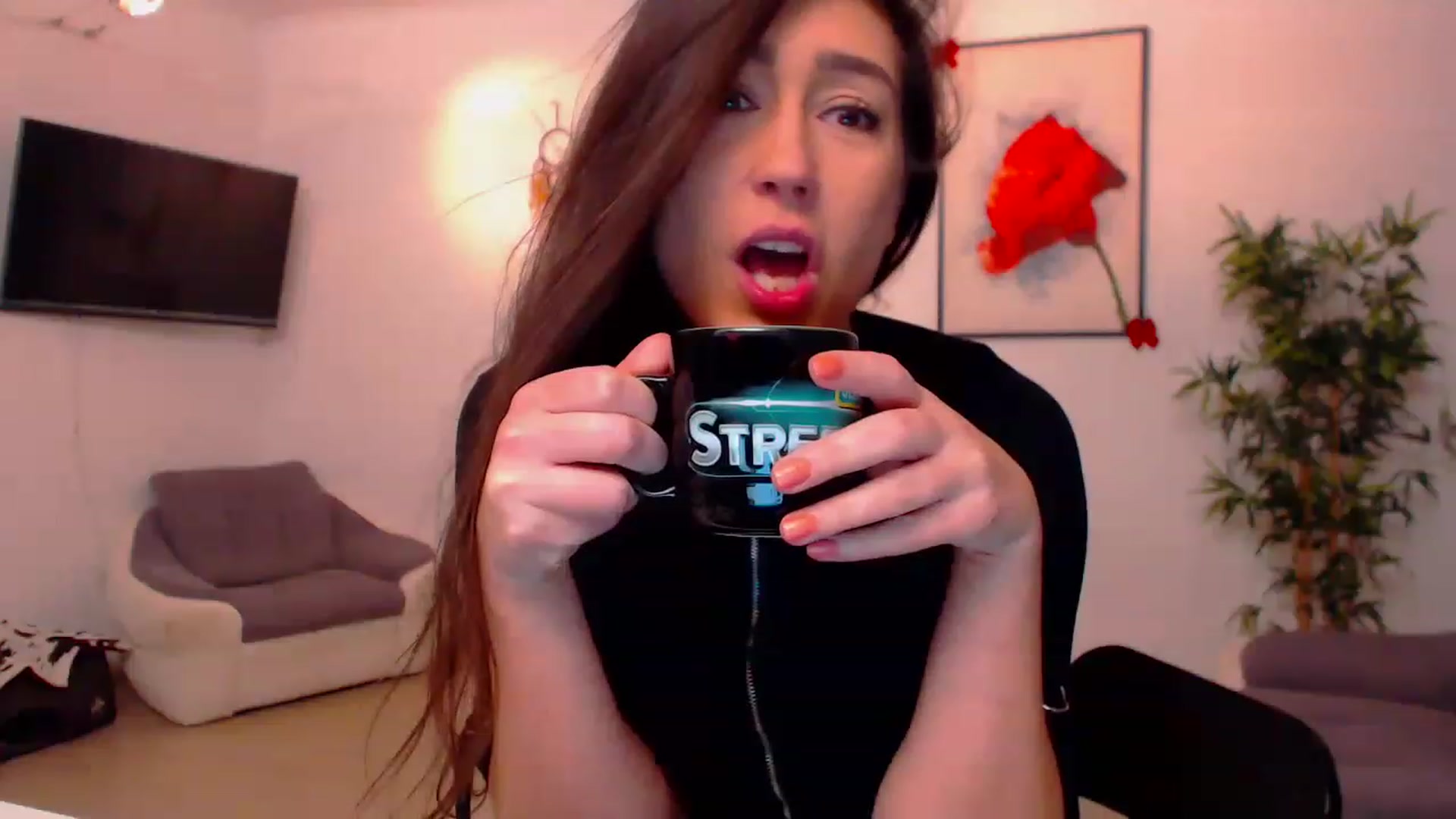 Gallery image thumbnail from PoppyNaked's myfreecams stream on, 02/14/2023, 07:47 image 2 of 20