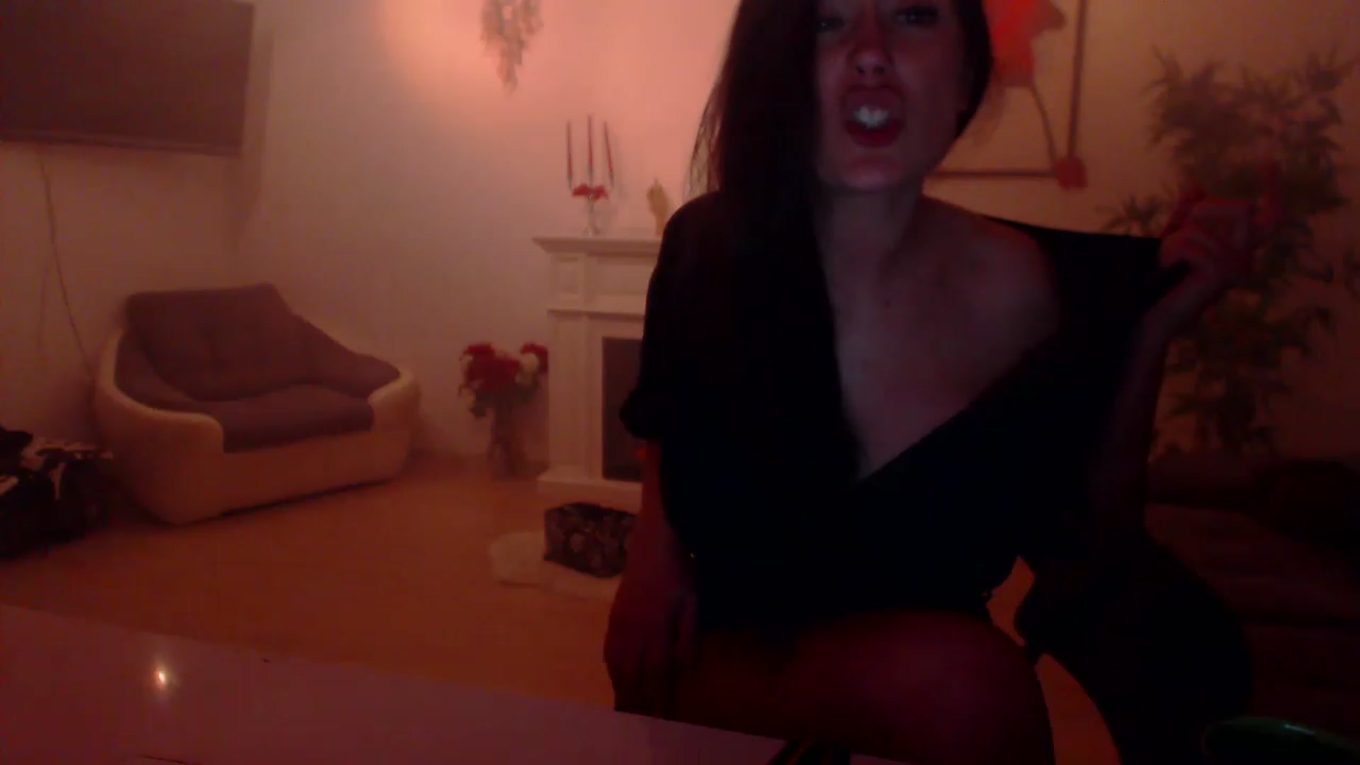 Gallery image thumbnail from PoppyNaked's myfreecams stream on, 02/14/2023, 08:14 image 10 of 20