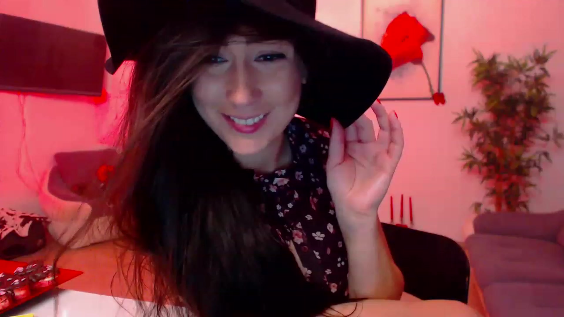 Gallery image thumbnail from PoppyNaked's myfreecams stream on, 02/15/2023, 07:55 image 10 of 20