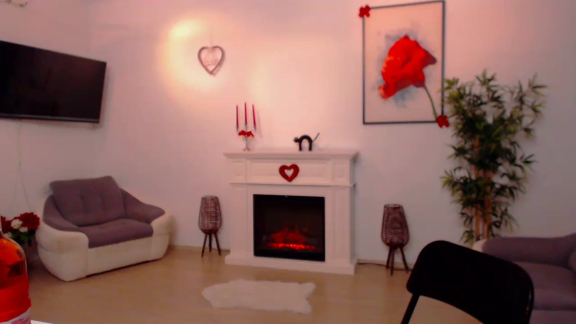 Gallery image thumbnail from PoppyNaked's myfreecams stream on, 02/19/2023, 06:19 image 17 of 20
