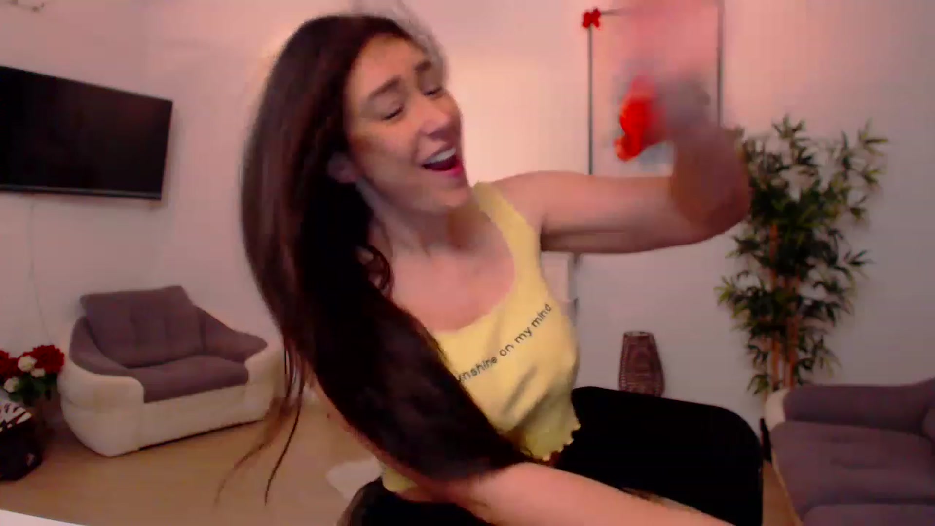 Gallery image thumbnail from PoppyNaked's myfreecams stream on, 02/19/2023, 06:19 image 10 of 20