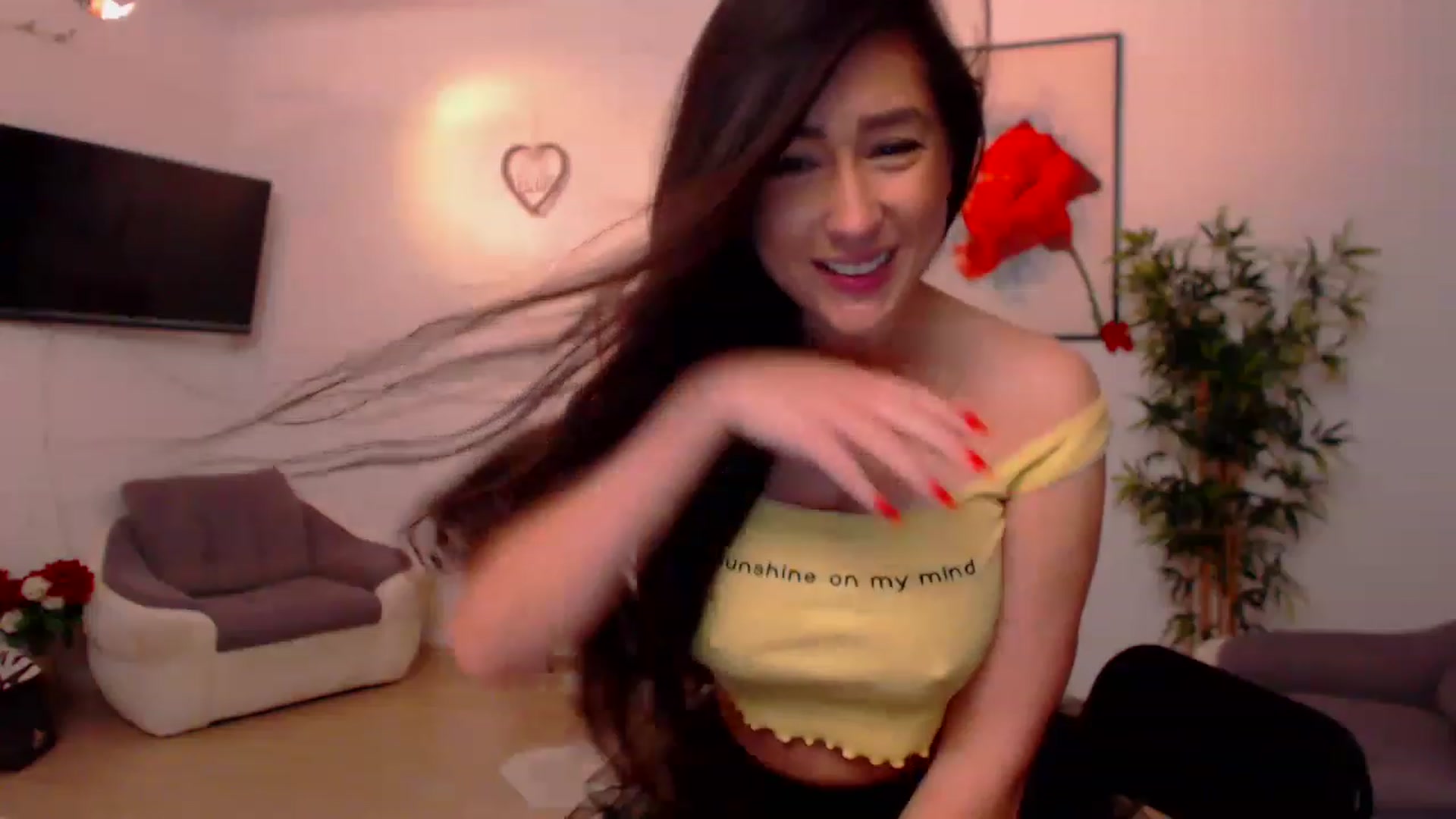 Gallery image thumbnail from PoppyNaked's myfreecams stream on, 02/19/2023, 06:19 image 6 of 20