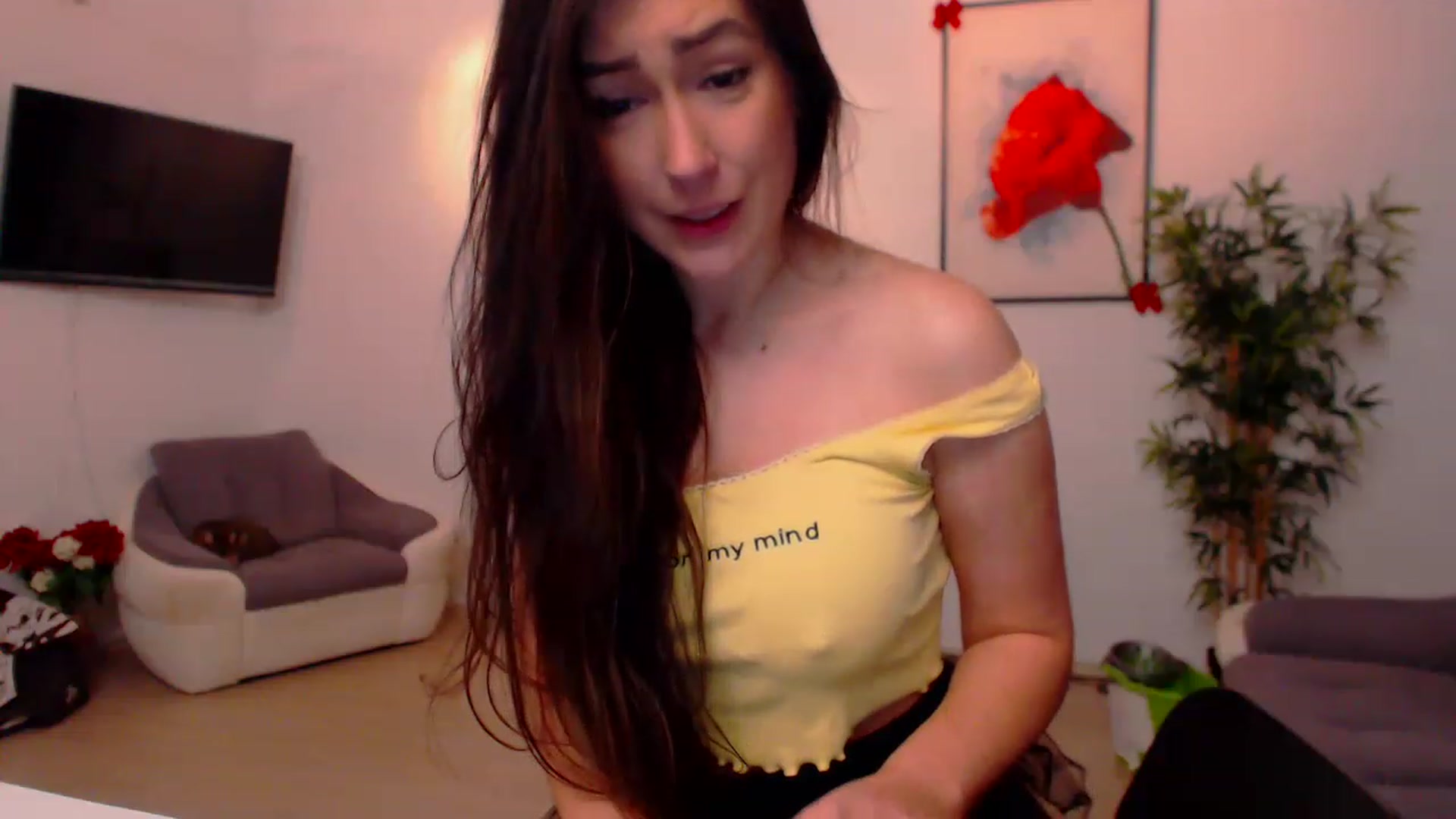 Gallery image thumbnail from PoppyNaked's myfreecams stream on, 02/19/2023, 07:08 image 17 of 20