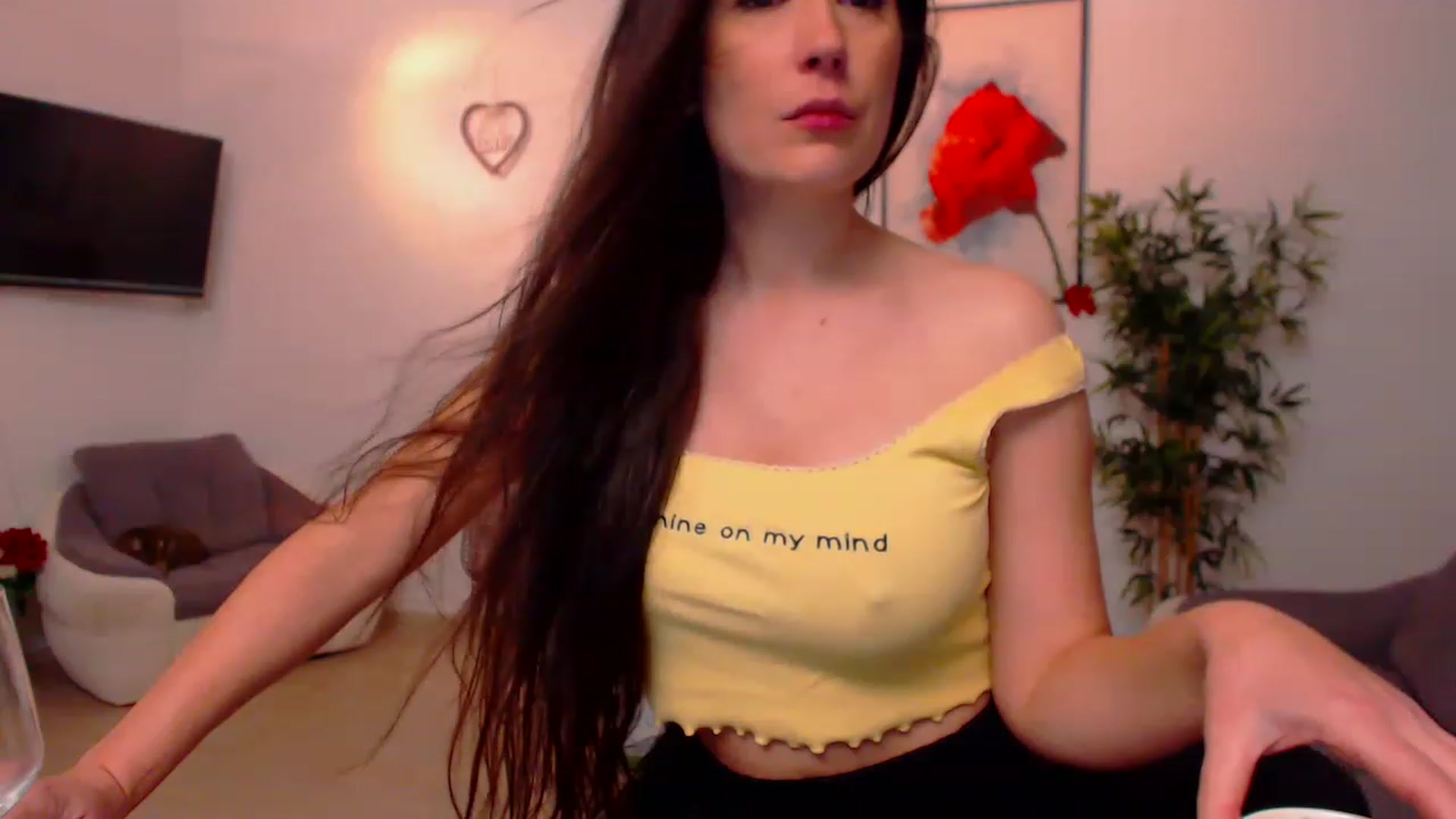 Gallery image thumbnail from PoppyNaked's myfreecams stream on, 02/19/2023, 07:08 image 14 of 20