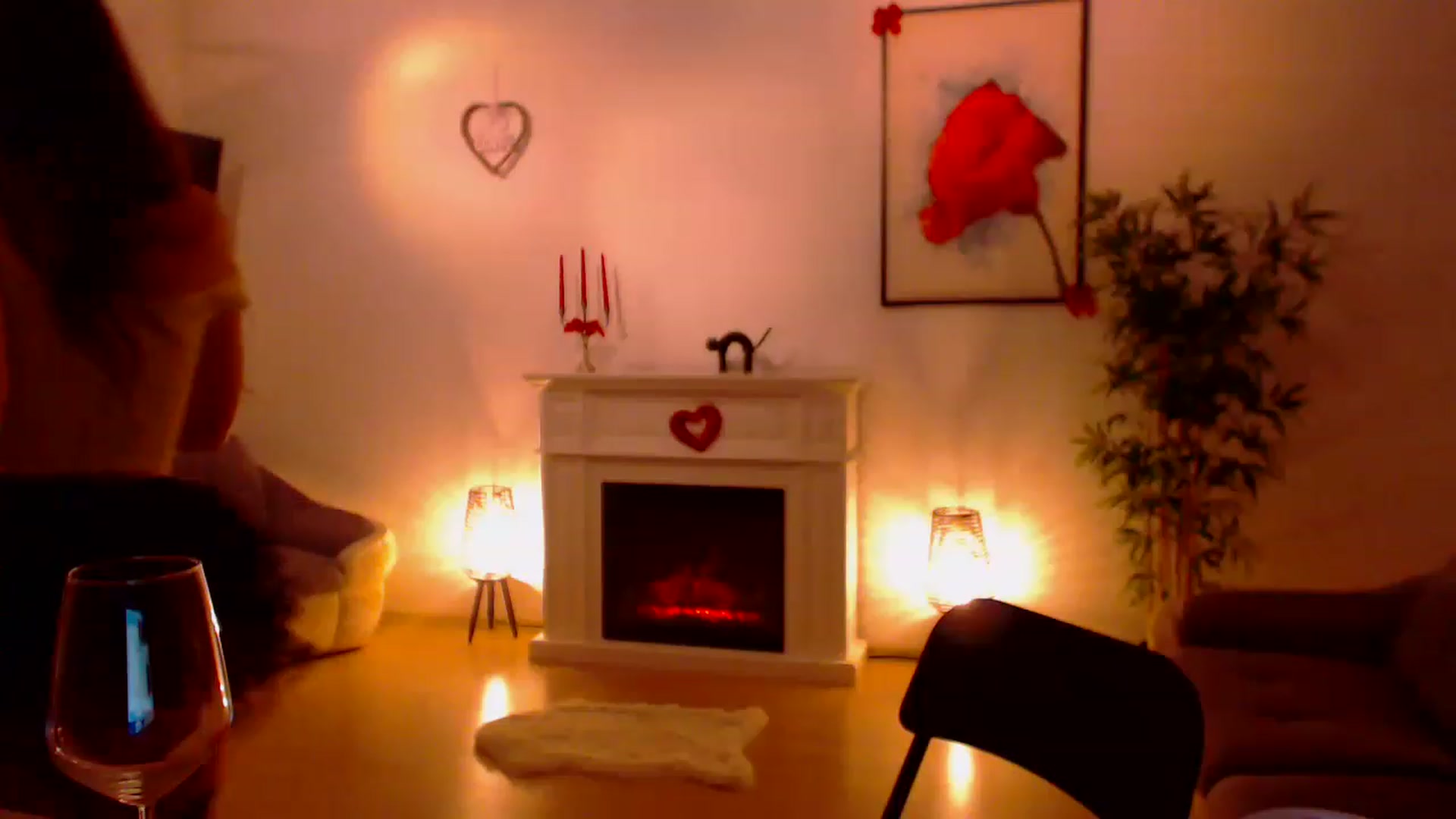 Gallery image thumbnail from PoppyNaked's myfreecams stream on, 02/19/2023, 07:08 image 12 of 20