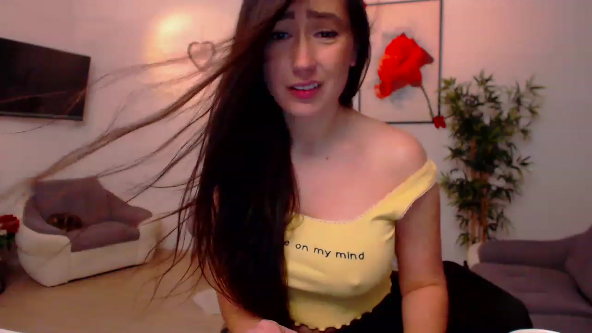 Gallery image thumbnail from PoppyNaked's myfreecams stream on, 02/19/2023, 07:08 image 7 of 20