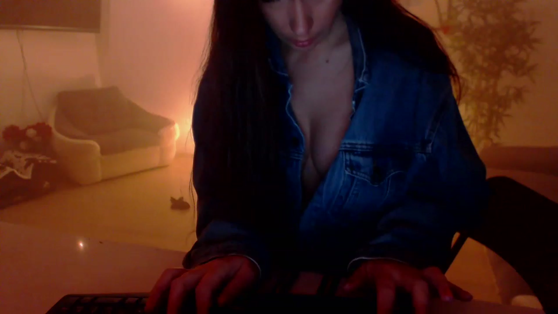 Gallery image thumbnail from PoppyNaked's myfreecams stream on, 02/25/2023, 07:32 image 16 of 20
