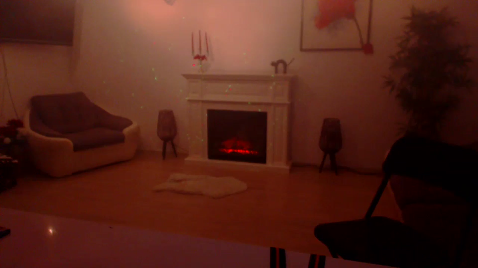 Gallery image thumbnail from PoppyNaked's myfreecams stream on, 03/11/2023, 07:32 image 10 of 20