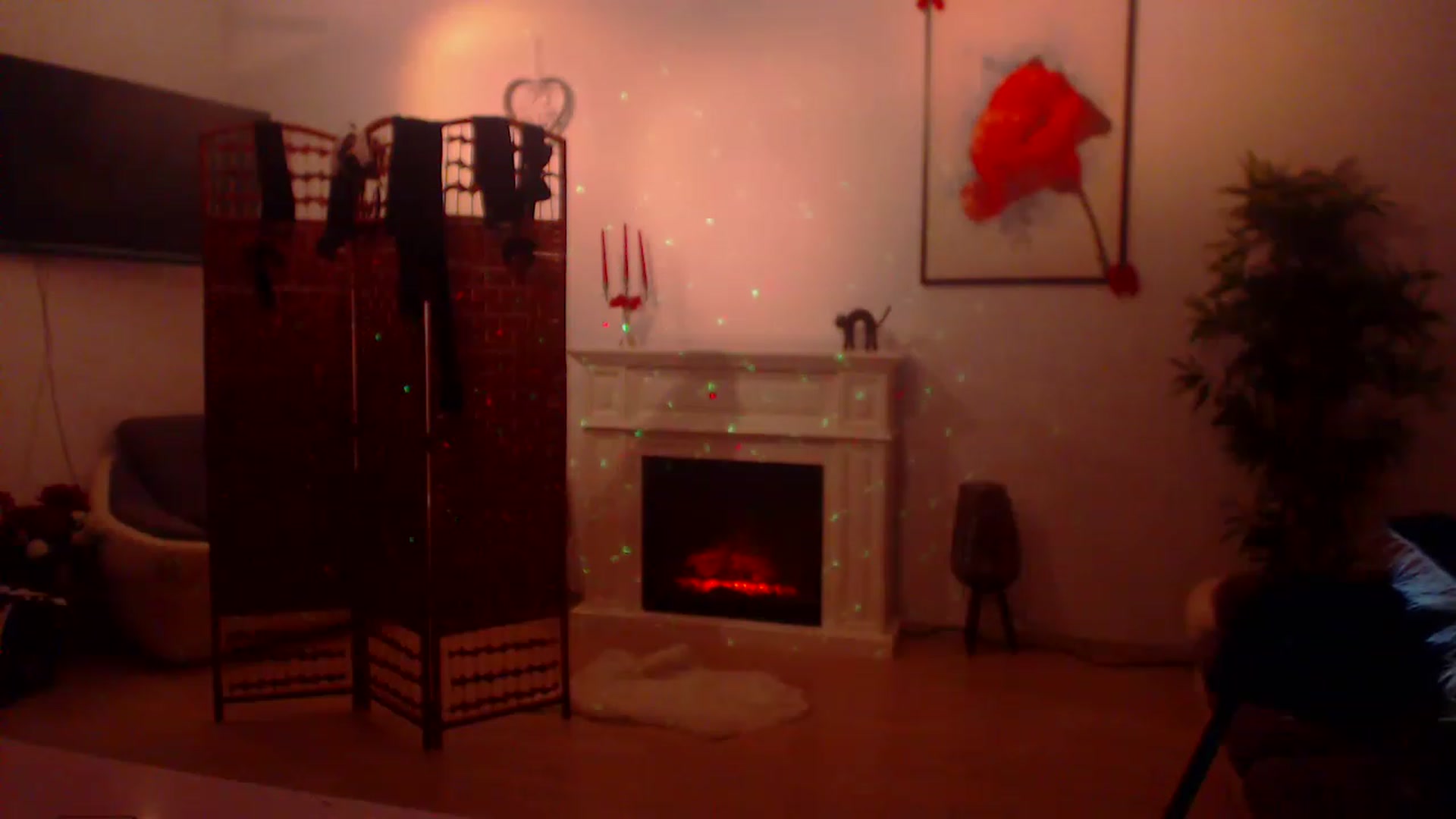 Gallery image thumbnail from PoppyNaked's myfreecams stream on, 03/12/2023, 06:37 image 12 of 20