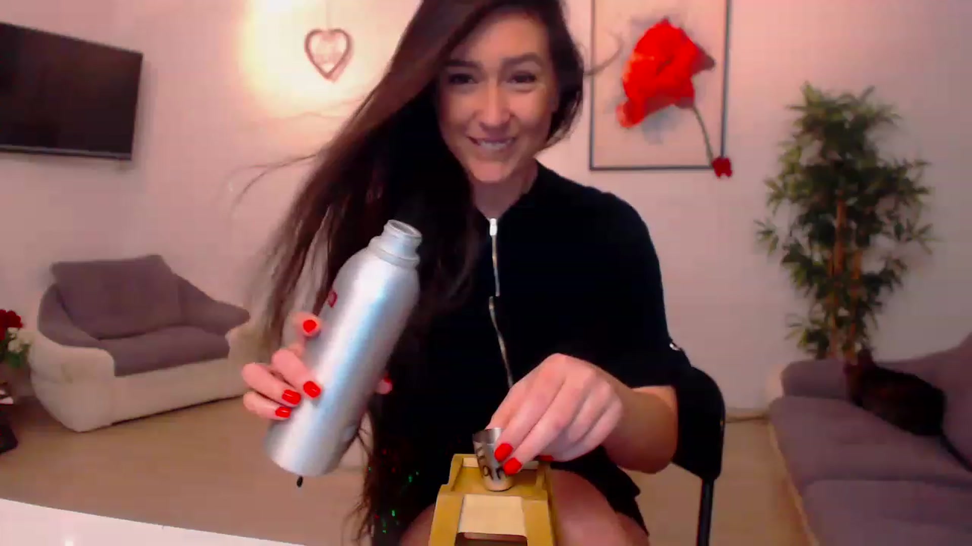 Gallery image thumbnail from PoppyNaked's myfreecams stream on, 03/13/2023, 05:58 image 12 of 20