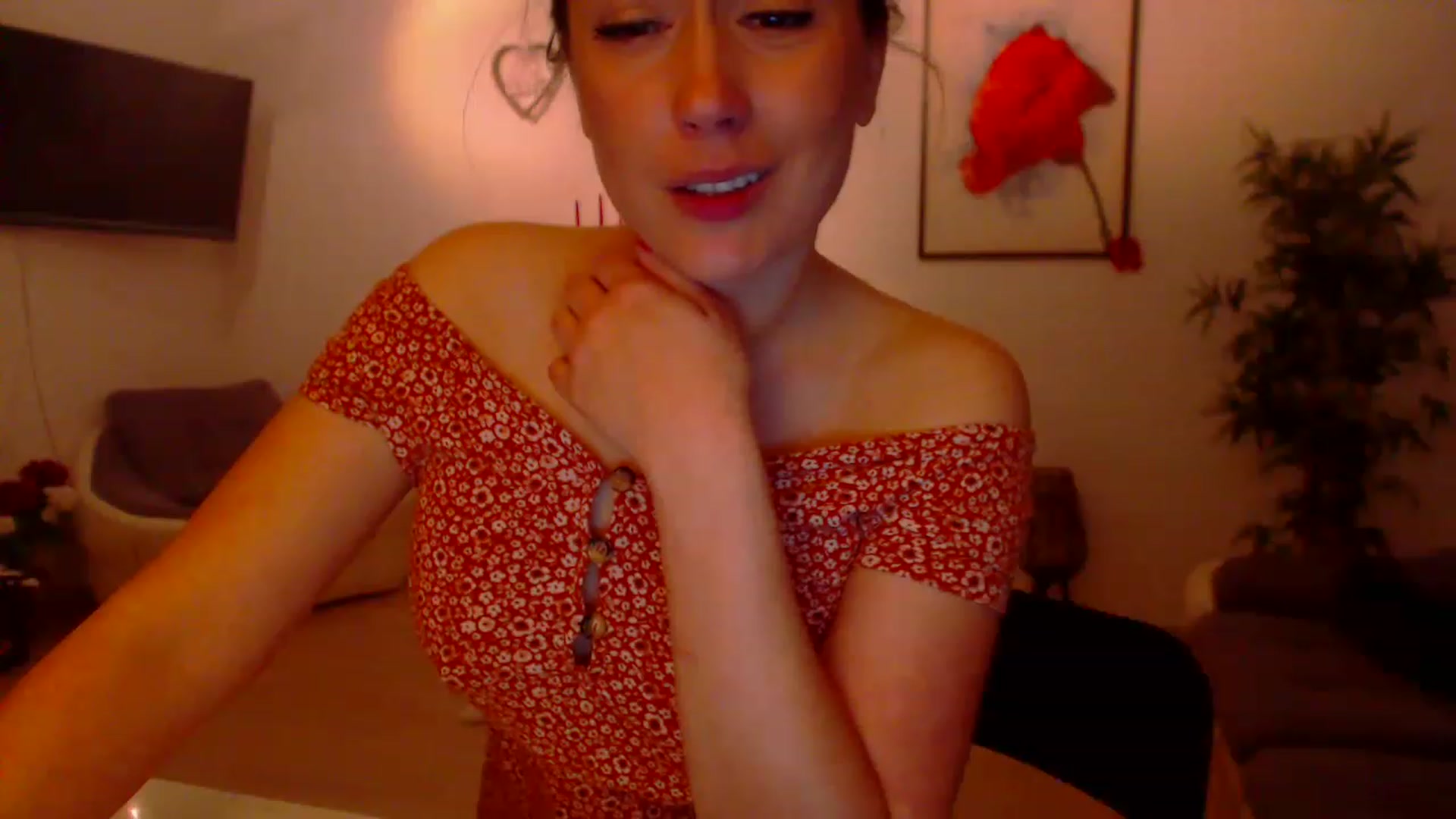 Gallery image thumbnail from PoppyNaked's myfreecams stream on, 03/15/2023, 05:36 image 17 of 20