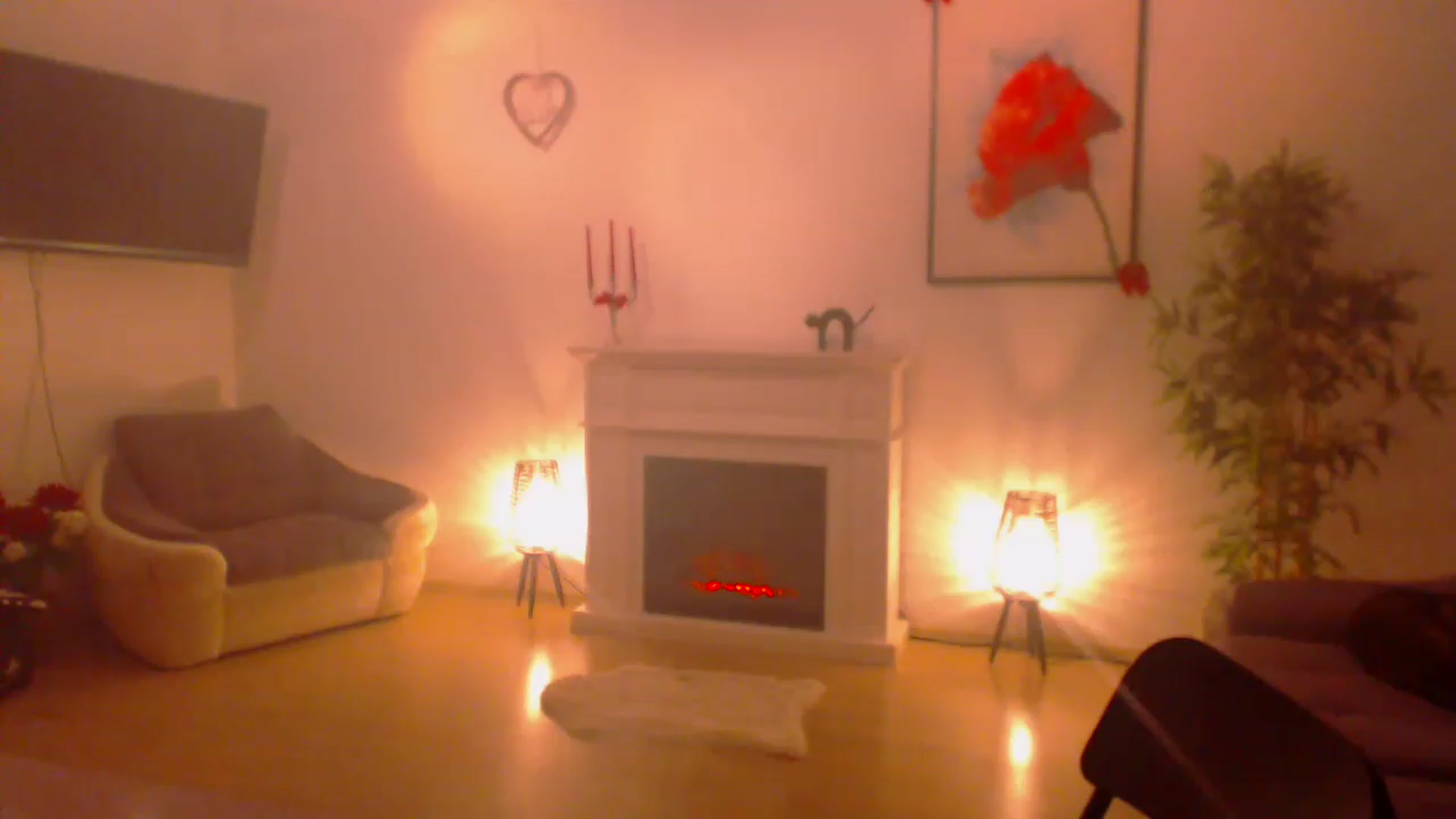 Gallery image thumbnail from PoppyNaked's myfreecams stream on, 03/17/2023, 05:25 image 5 of 20