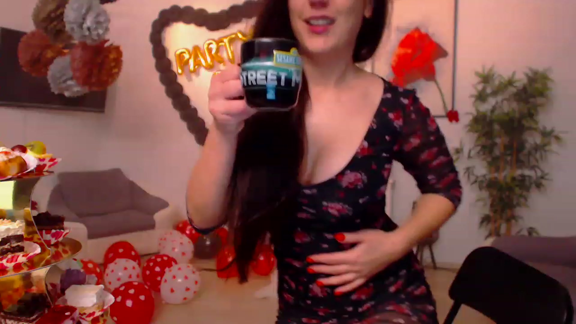 Gallery image thumbnail from PoppyNaked's myfreecams stream on, 03/29/2023, 05:36 image 3 of 20