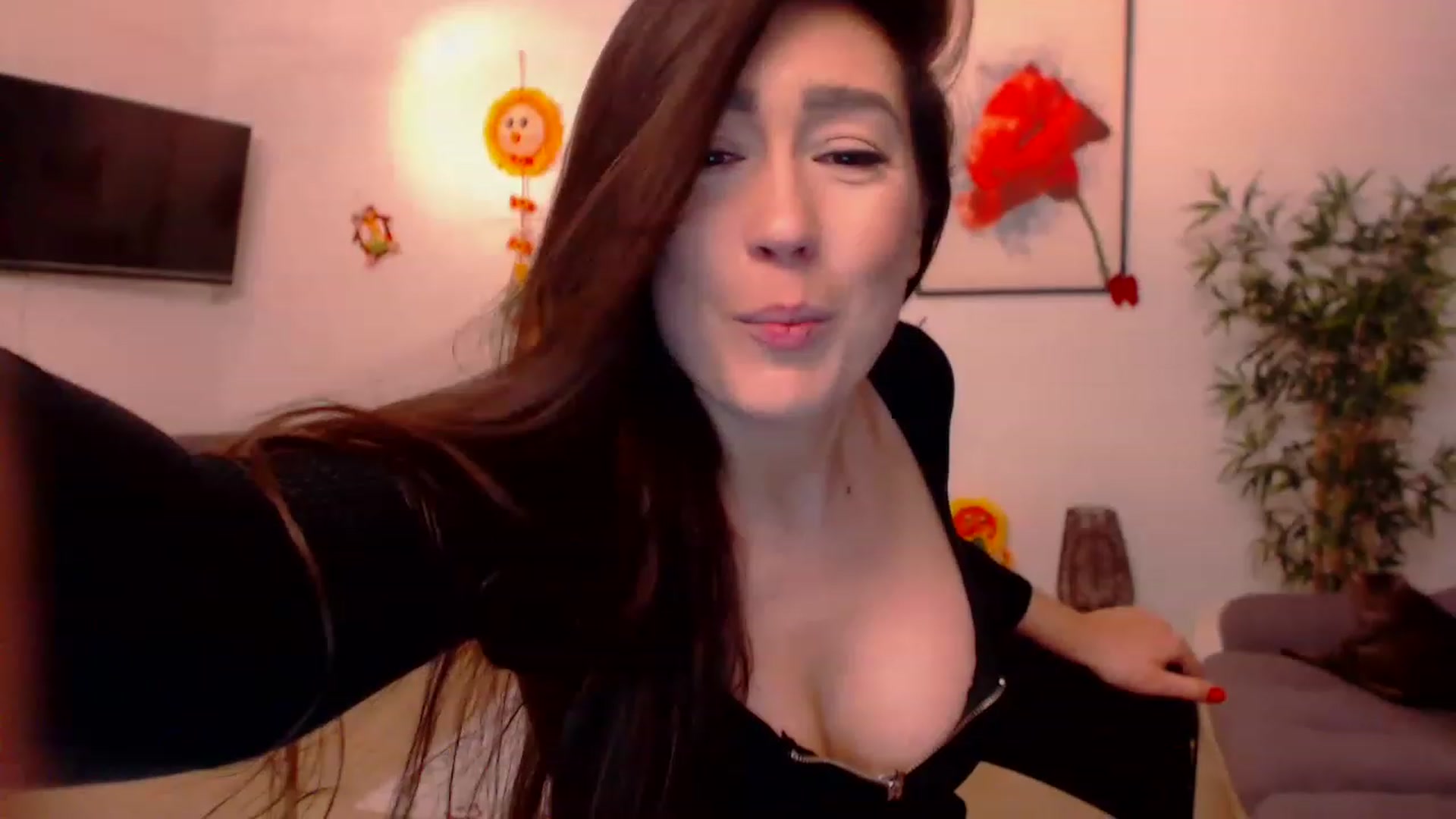 Gallery image thumbnail from PoppyNaked's myfreecams stream on, 04/09/2023, 04:26 image 10 of 20