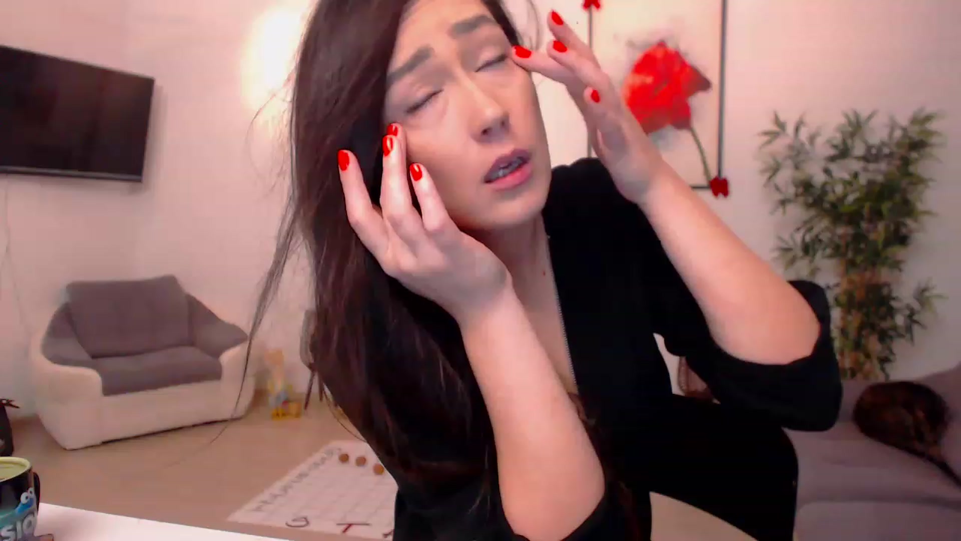 Gallery image thumbnail from PoppyNaked's myfreecams stream on, 04/10/2023, 04:15 image 3 of 20