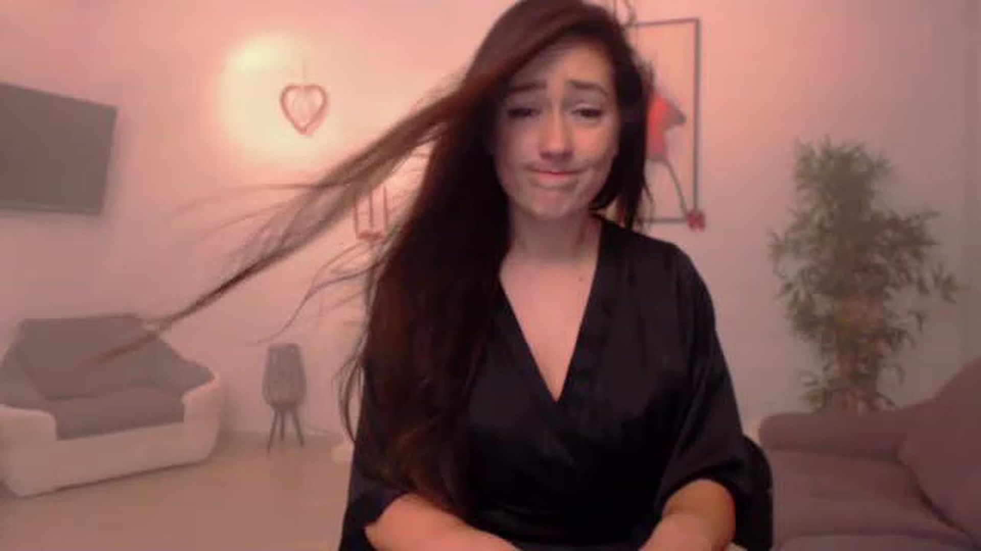Gallery image thumbnail from PoppyNaked's myfreecams stream on, 05/05/2023, 05:40 image 3 of 20