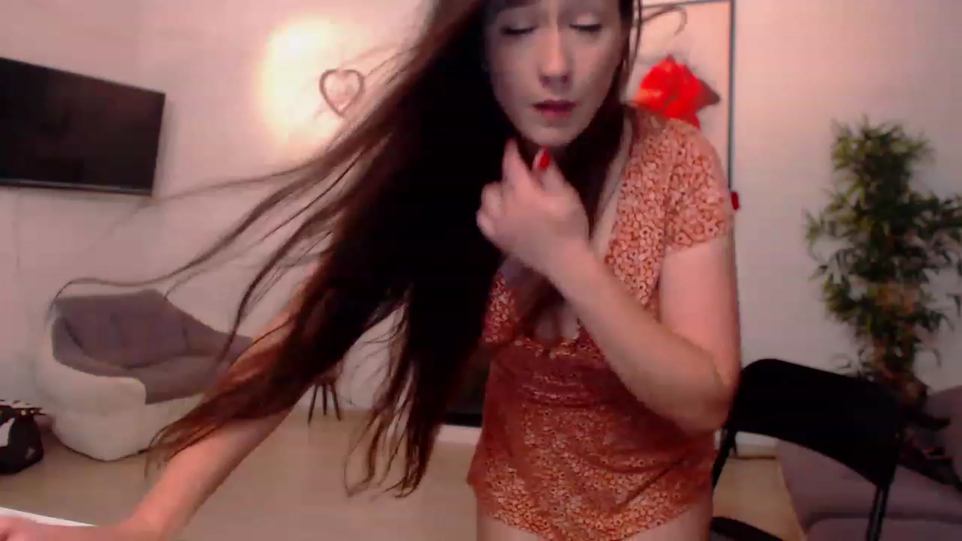 Gallery image thumbnail from PoppyNaked's myfreecams stream on, 05/06/2023, 05:07 image 5 of 20