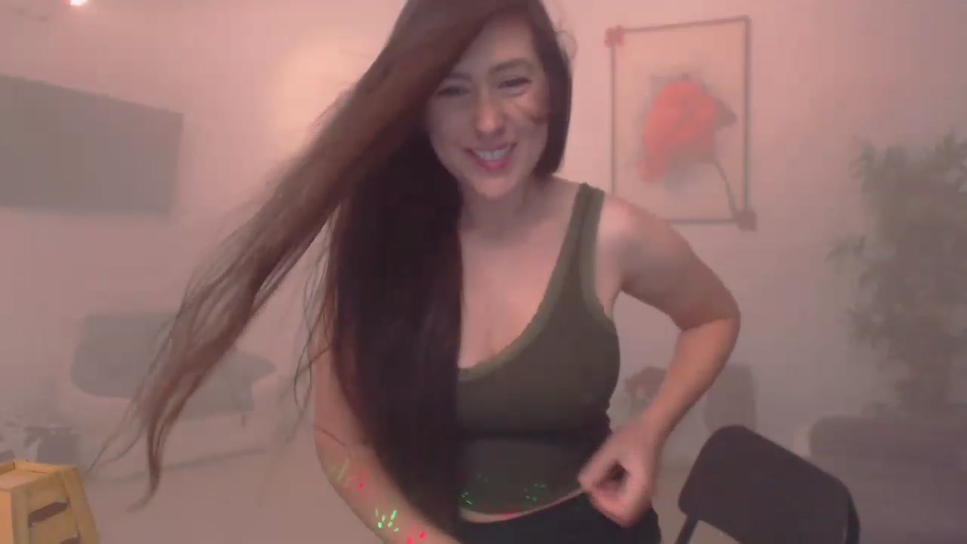 Gallery image thumbnail from PoppyNaked's myfreecams stream on, 05/16/2023, 05:17 image 16 of 20