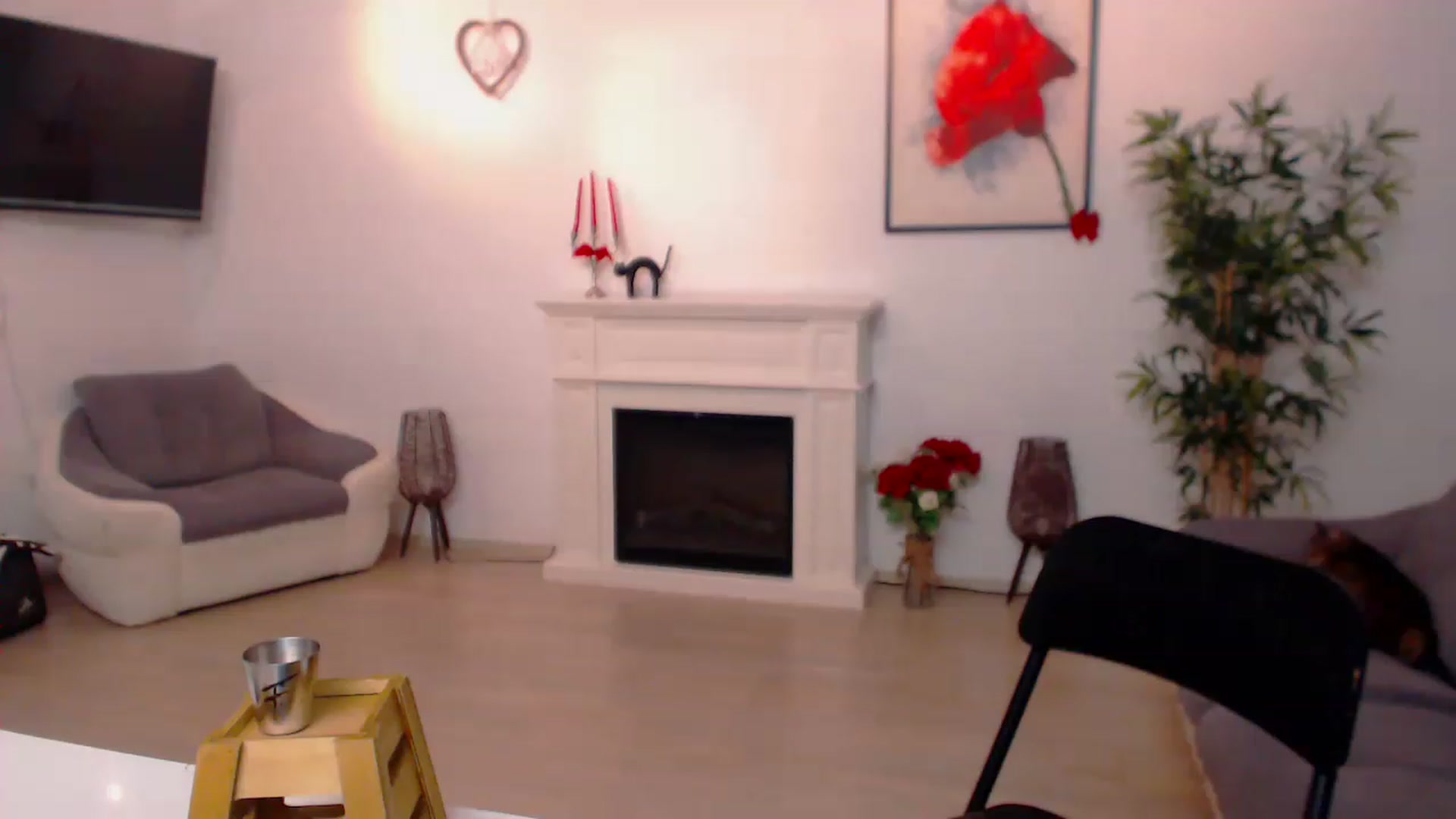 Gallery image thumbnail from PoppyNaked's myfreecams stream on, 06/24/2023, 06:58 image 8 of 20