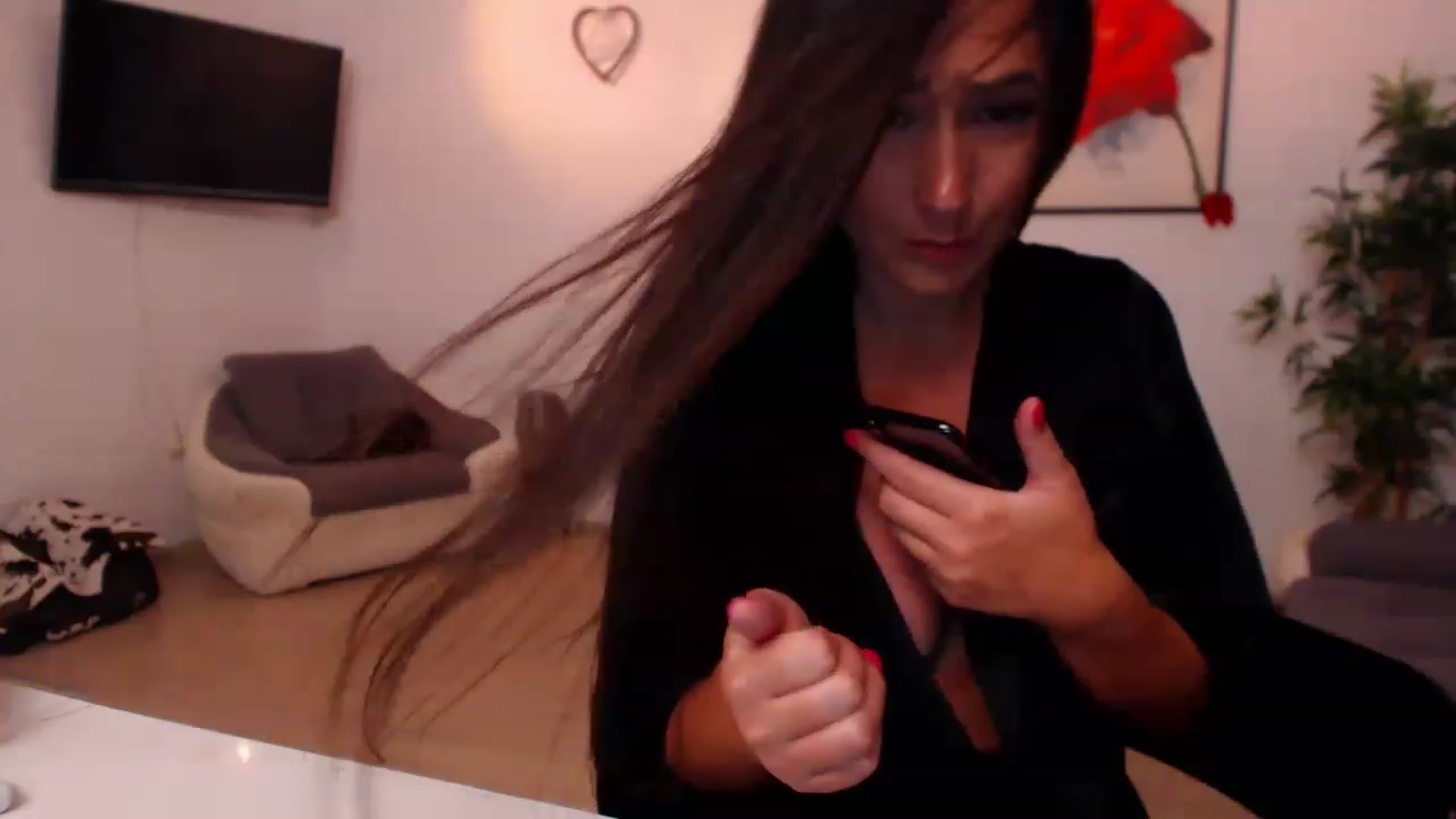 Gallery image thumbnail from PoppyNaked's myfreecams stream on, 08/27/2023, 07:31 image 6 of 20