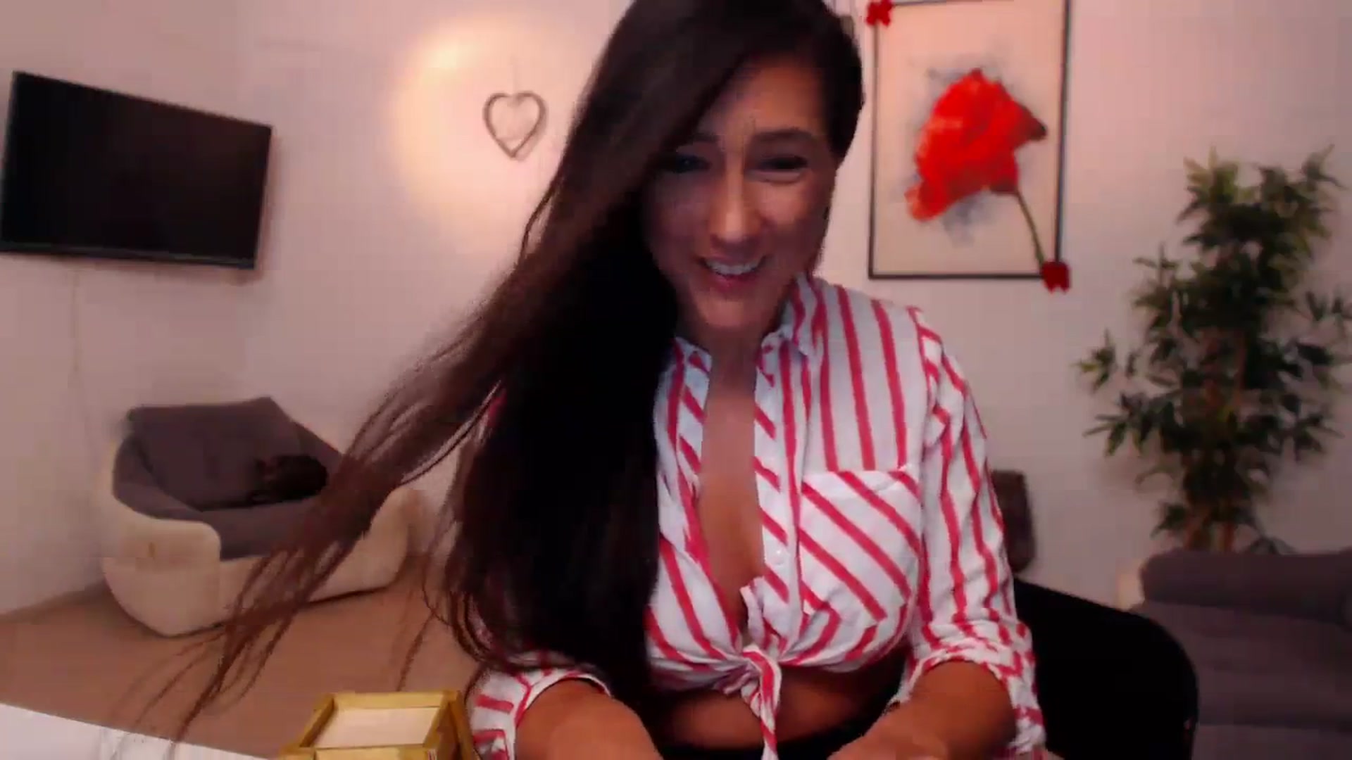 Gallery image thumbnail from PoppyNaked's myfreecams stream on, 08/29/2023, 05:07 image 11 of 20