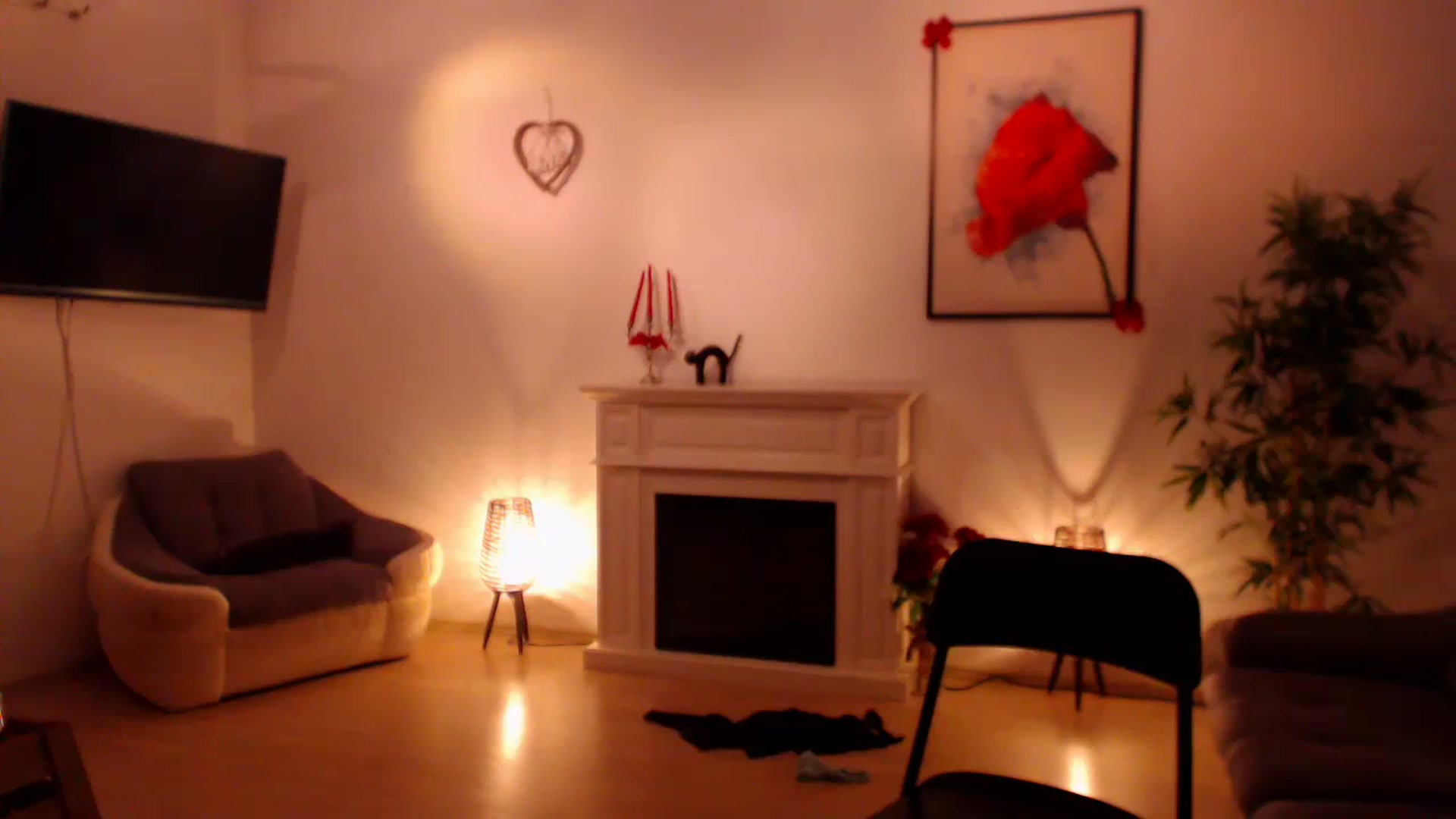 Gallery image thumbnail from PoppyNaked's myfreecams stream on, 08/29/2023, 06:46 image 8 of 20