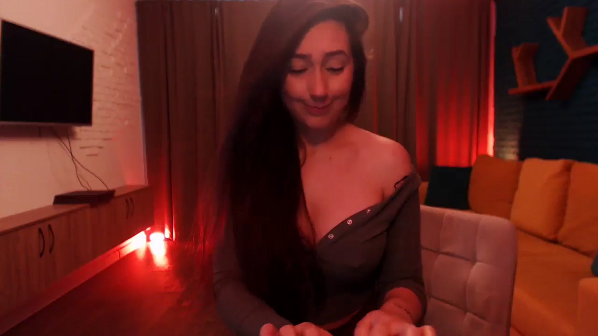 Gallery image thumbnail from PoppyNaked's myfreecams stream on, 05/05/2025, 06:47 image 12 of 20
