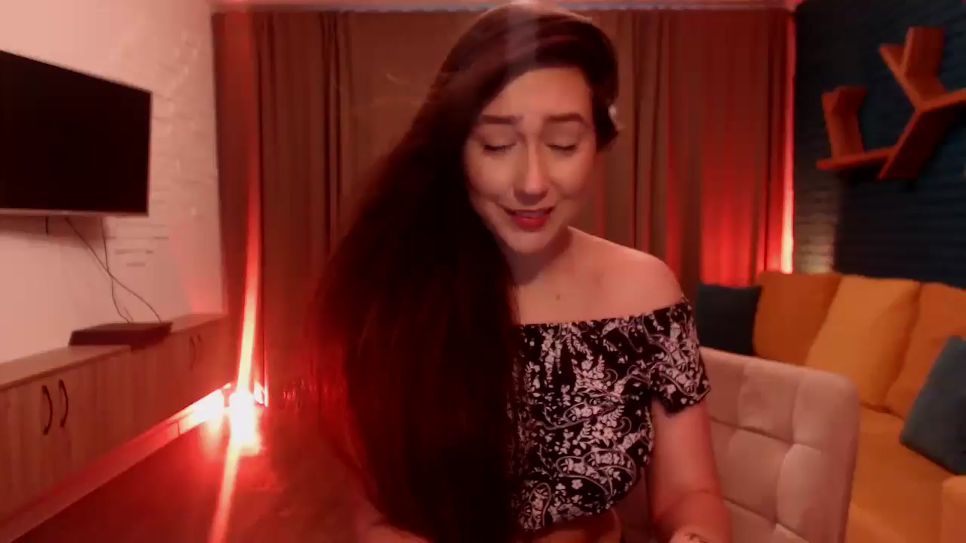 Gallery image thumbnail from PoppyNaked's myfreecams stream on, 05/07/2025, 07:29 image 1 of 20