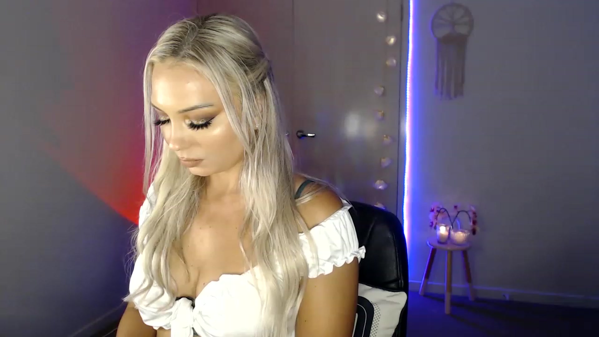 Gallery image thumbnail from Poppy_king's myfreecams stream on, 03/25/2023, 15:18 image 19 of 20