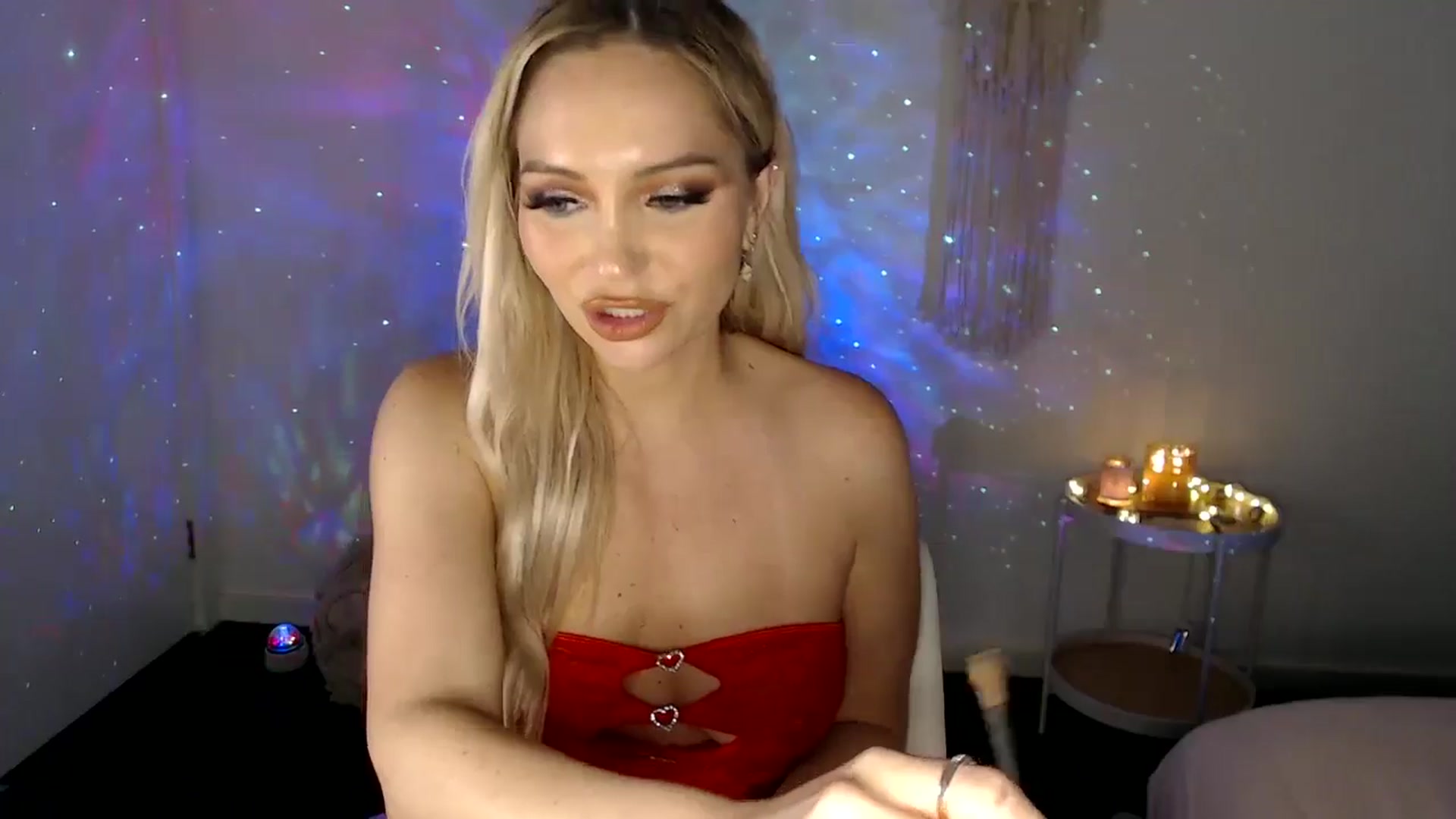 Gallery image thumbnail from Poppy_king's myfreecams stream on, 12/28/2024, 15:58 image 10 of 20