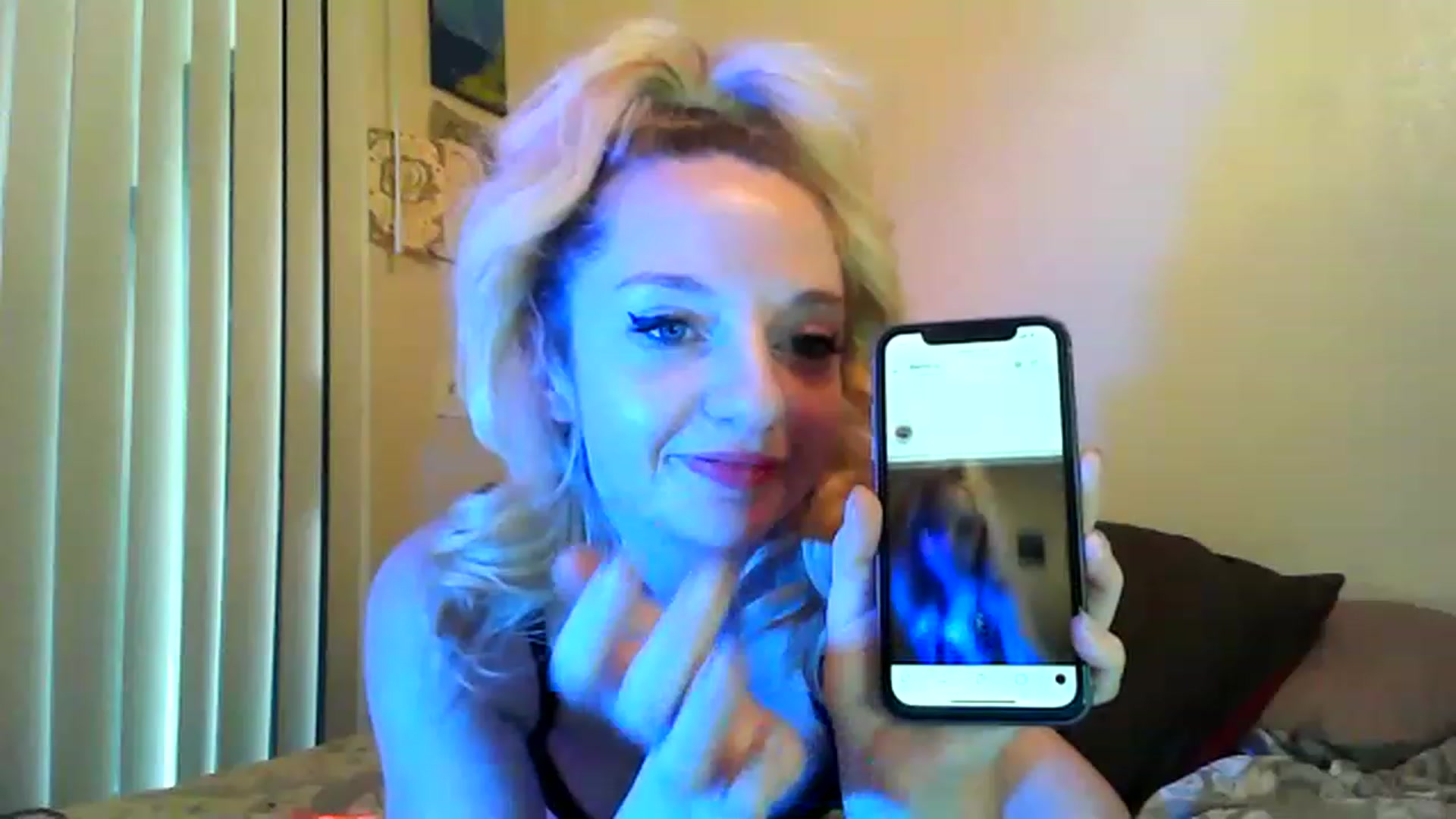 Gallery image thumbnail from Poppybay's myfreecams stream on, 11/22/2022, 16:05 image 20 of 20