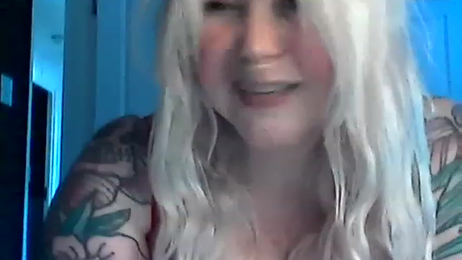 Gallery image thumbnail from Popsraven's myfreecams stream on, 05/13/2023, 12:37 image 10 of 20